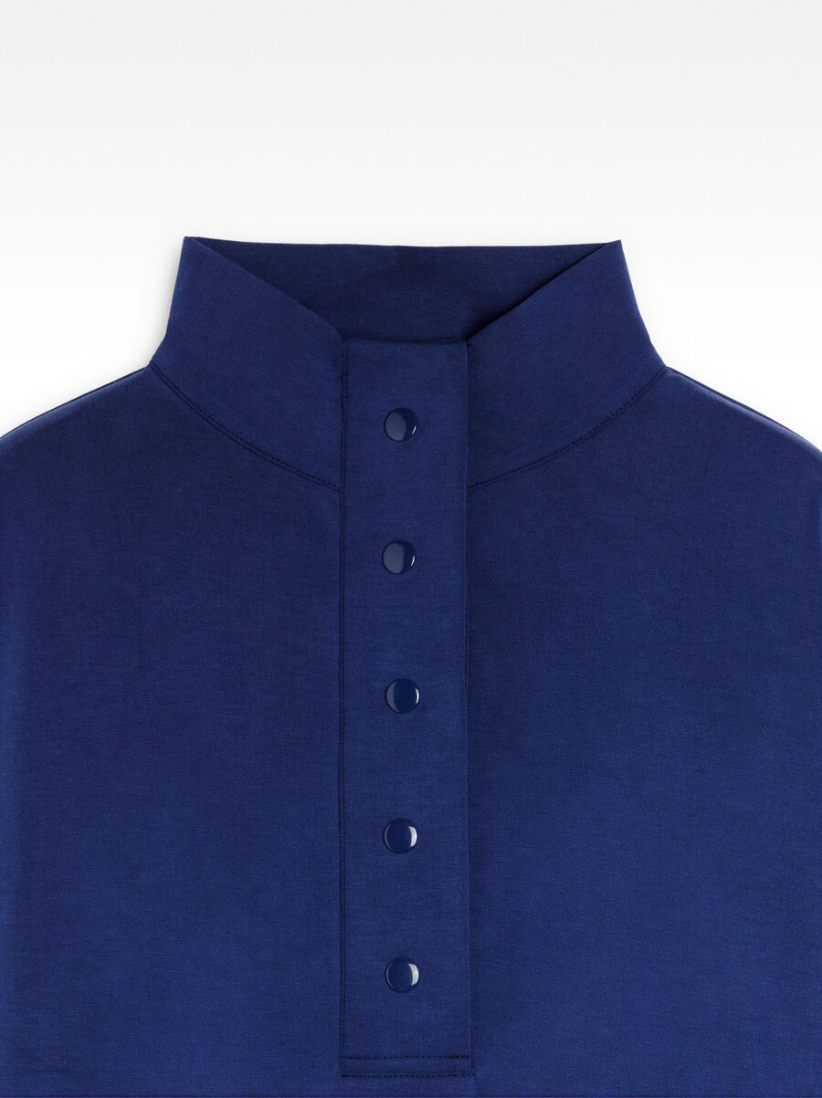 Sweatshirt with buttons