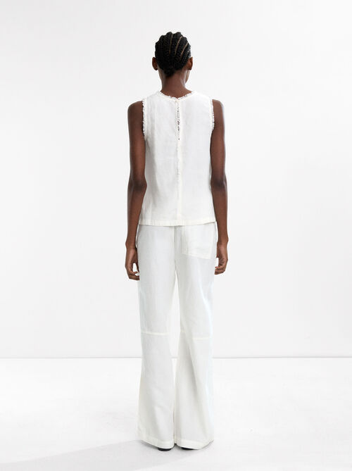 Top with a blend of linen and lyocell