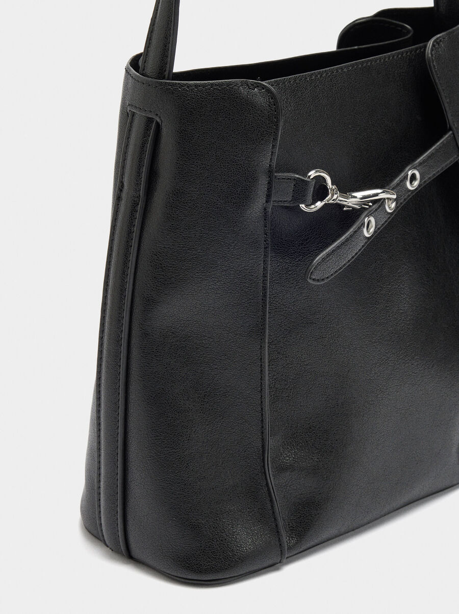 Bucket bag with side folds