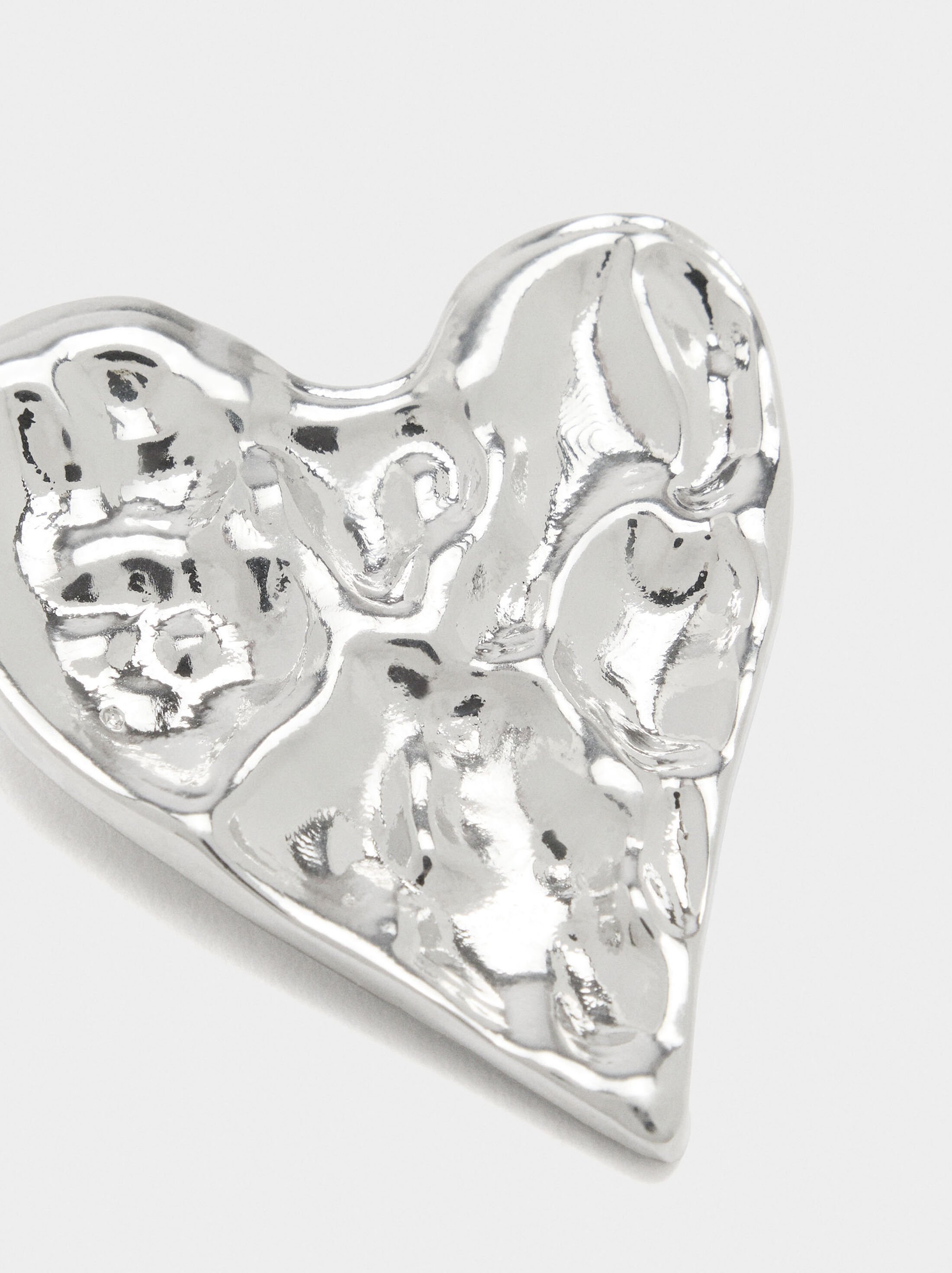 Brooch with heart image number 1.0