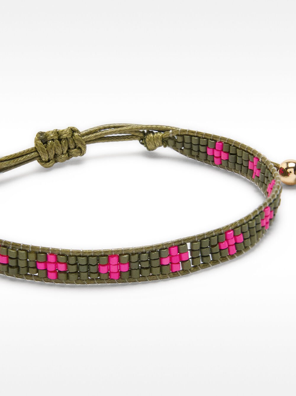 Adjustable bracelet with beads