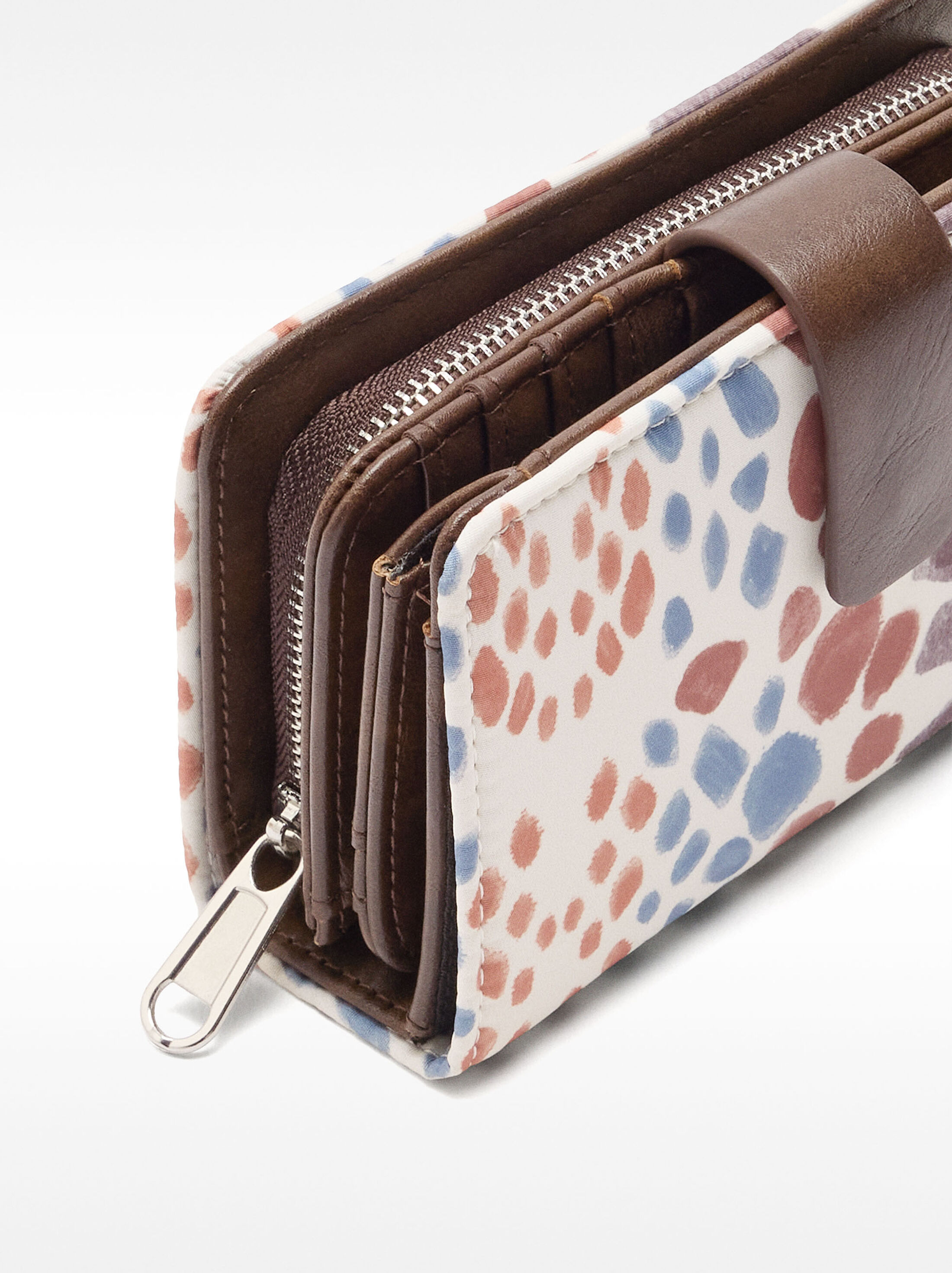 Porta-moedas de nylon estampado image number 1.0