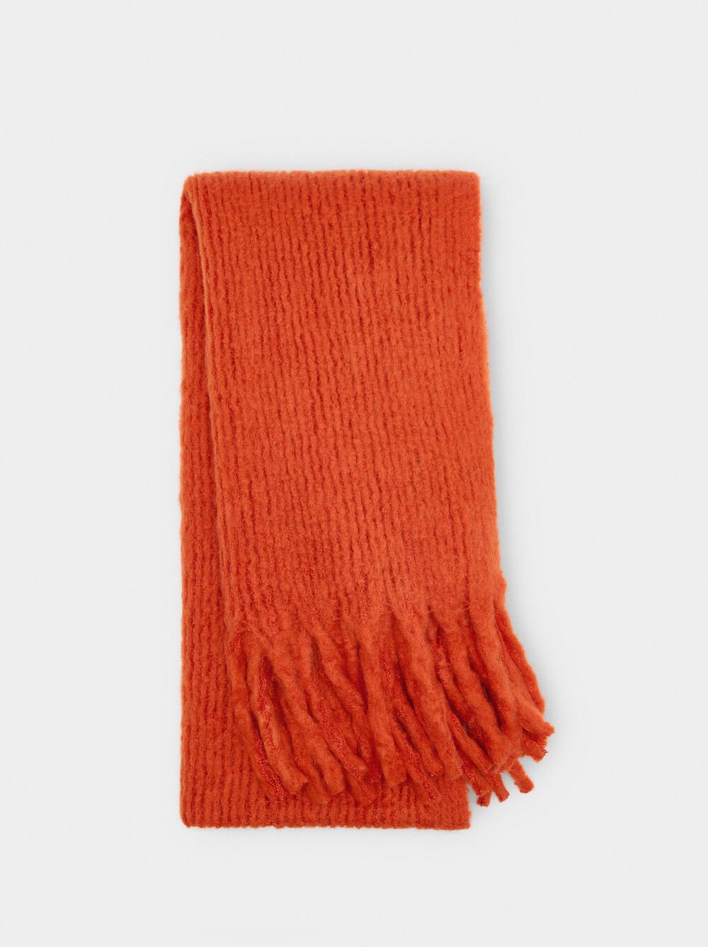 Scarf with fringes