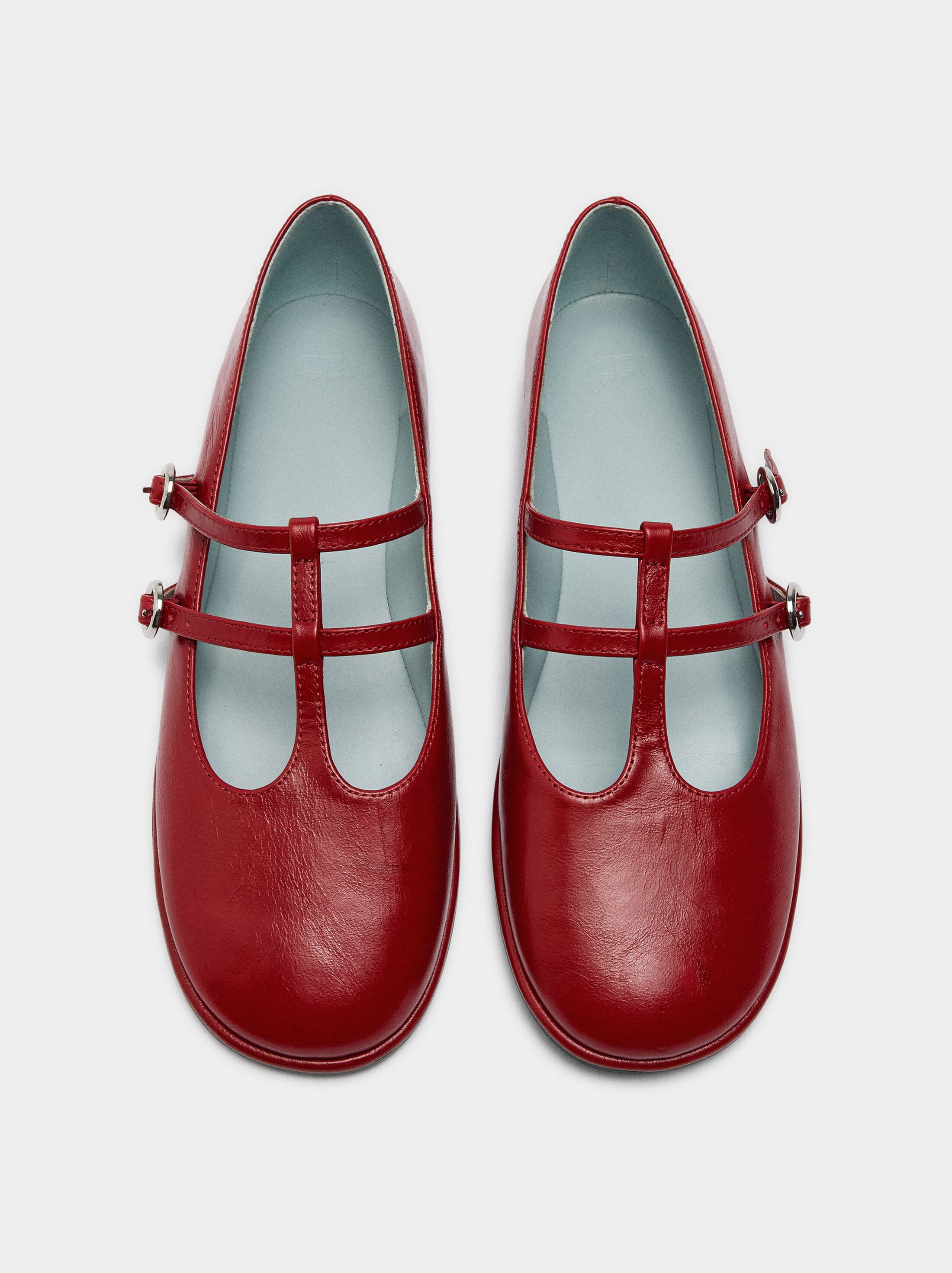 Sabates planes de pell amb doble T-barra image number 0.0