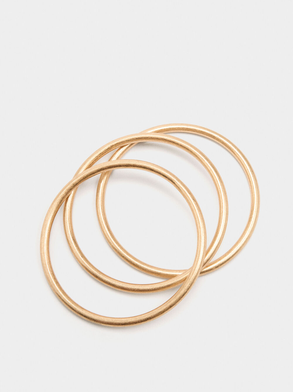 Set of plain bracelets