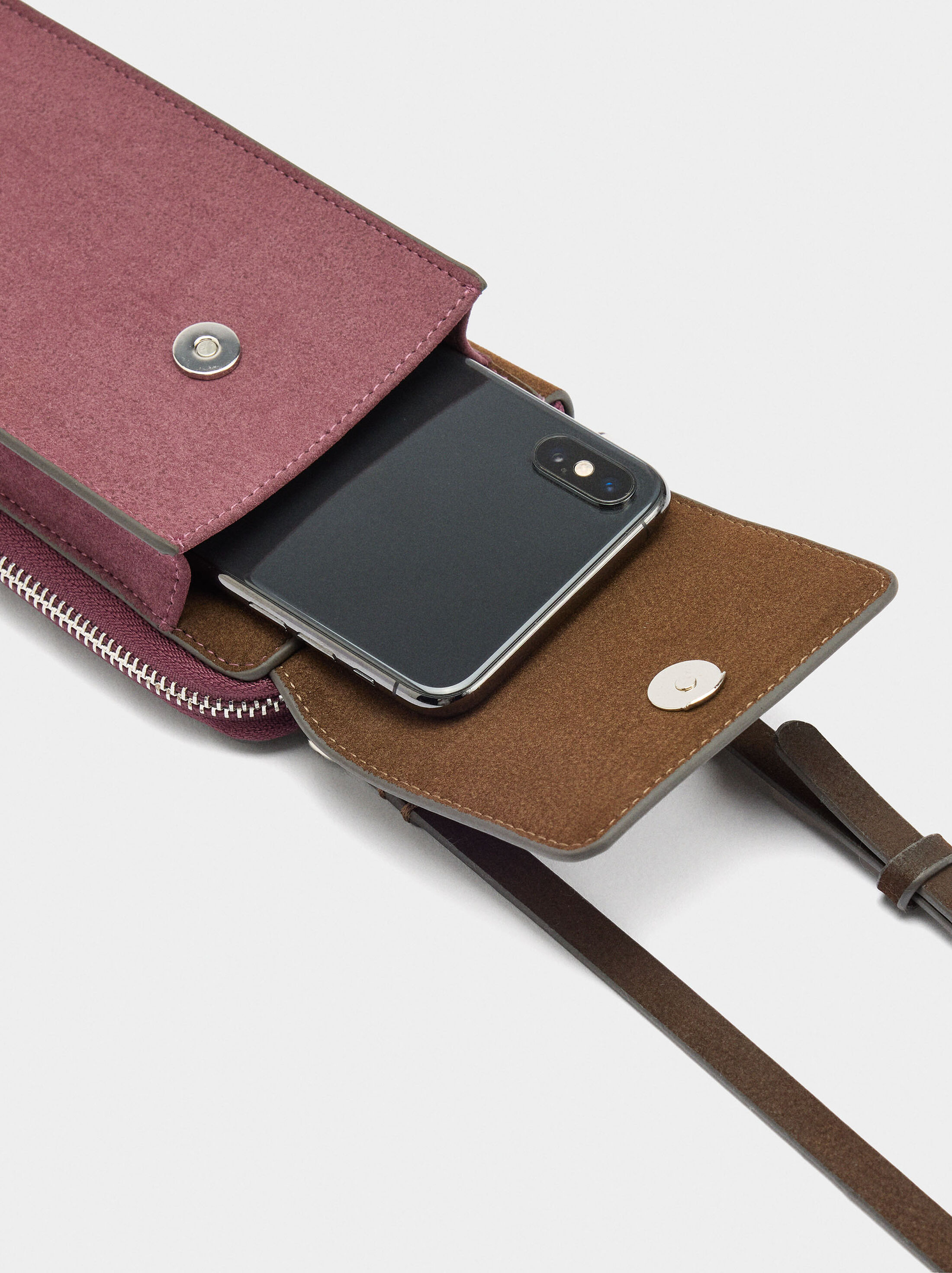 bossa per a mòbil amb efecte pell image number 1.0