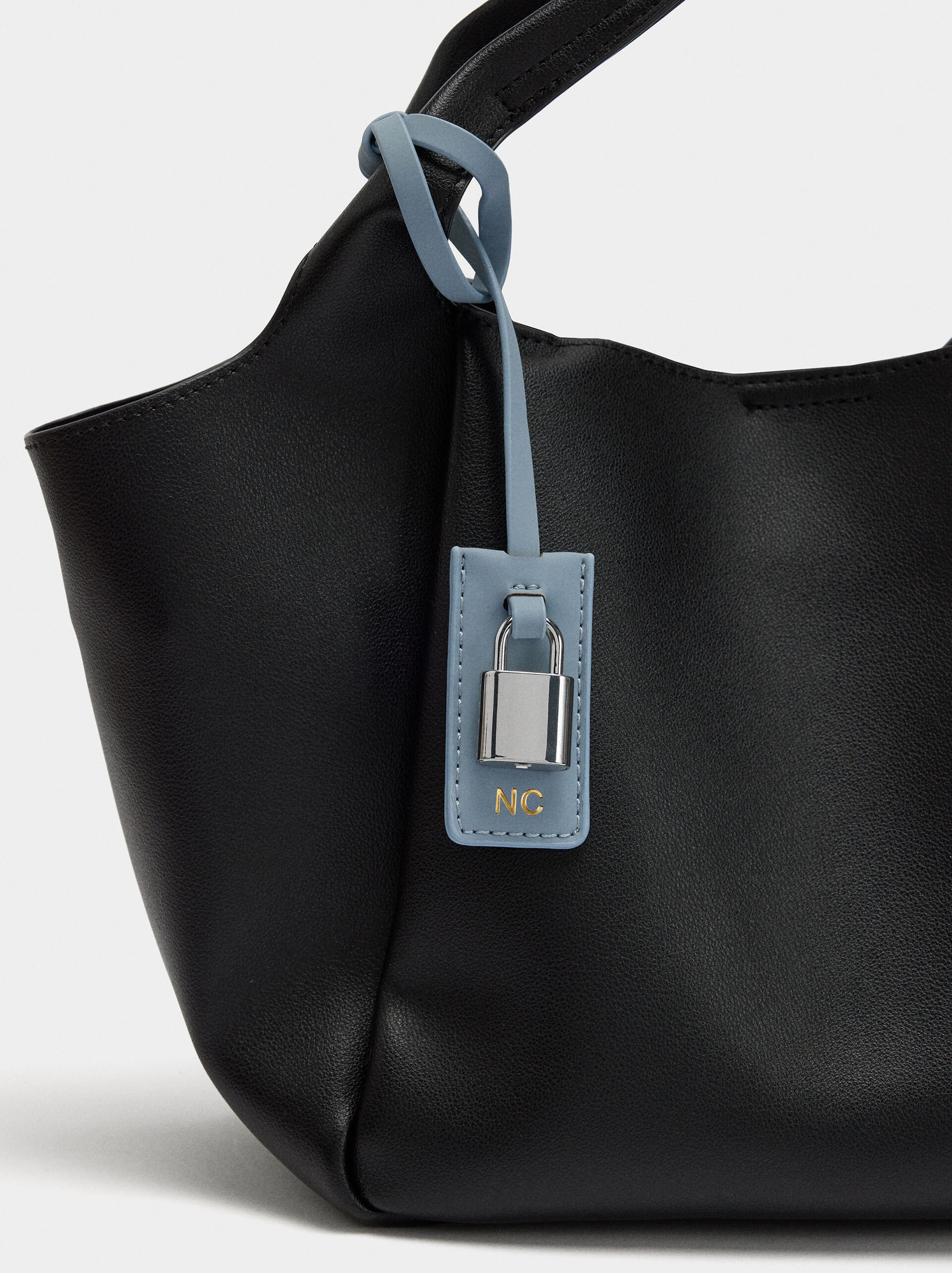 Tote bag with pendant image number 1.0