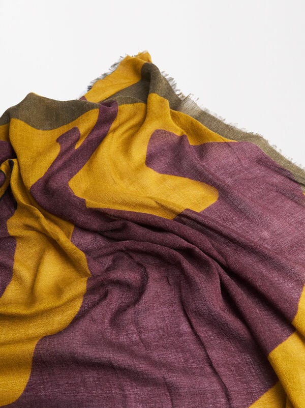 Printed scarf with wool blend