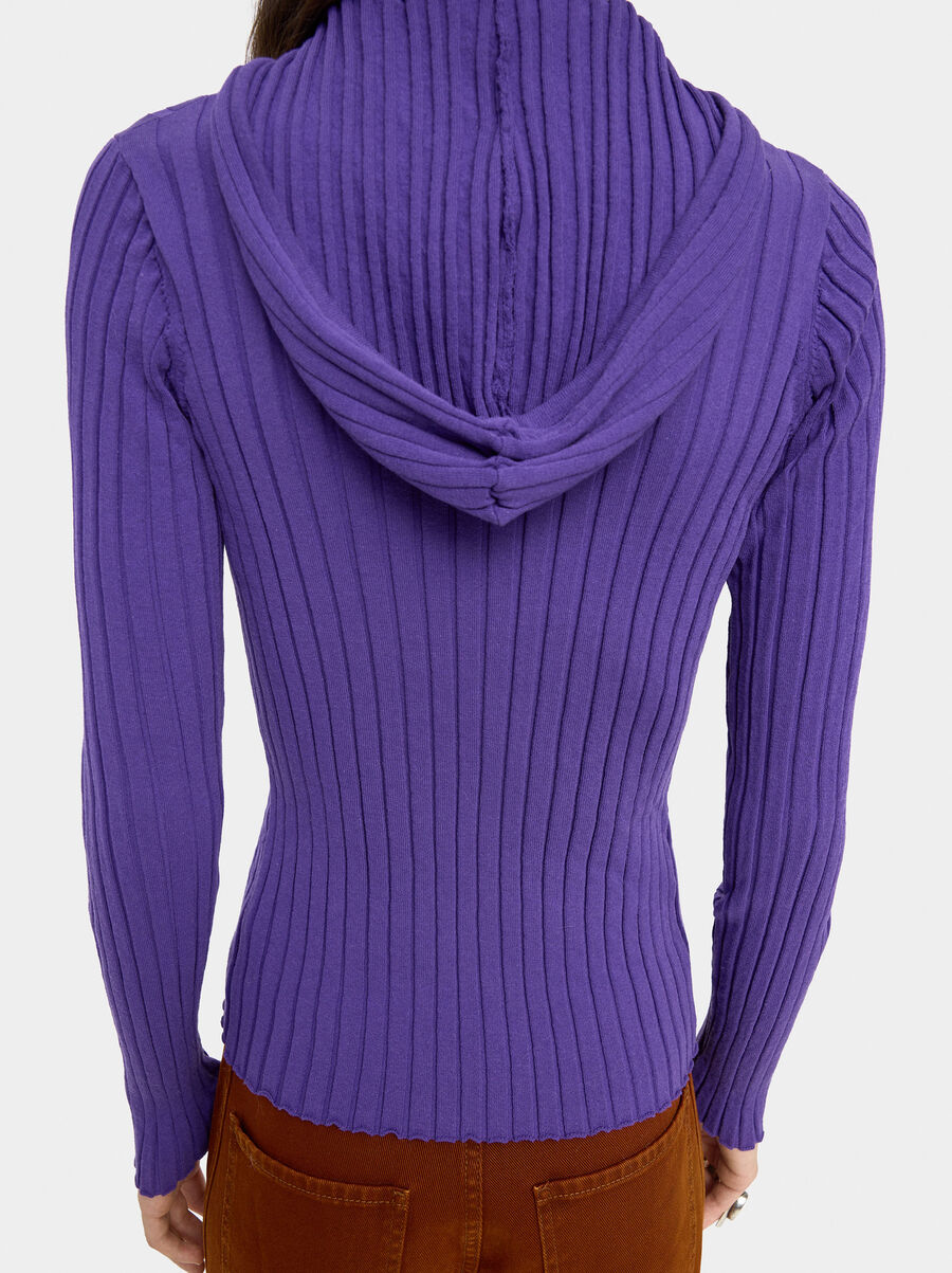 Knit sweater with hood