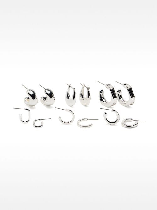 Set of silver hoop earrings