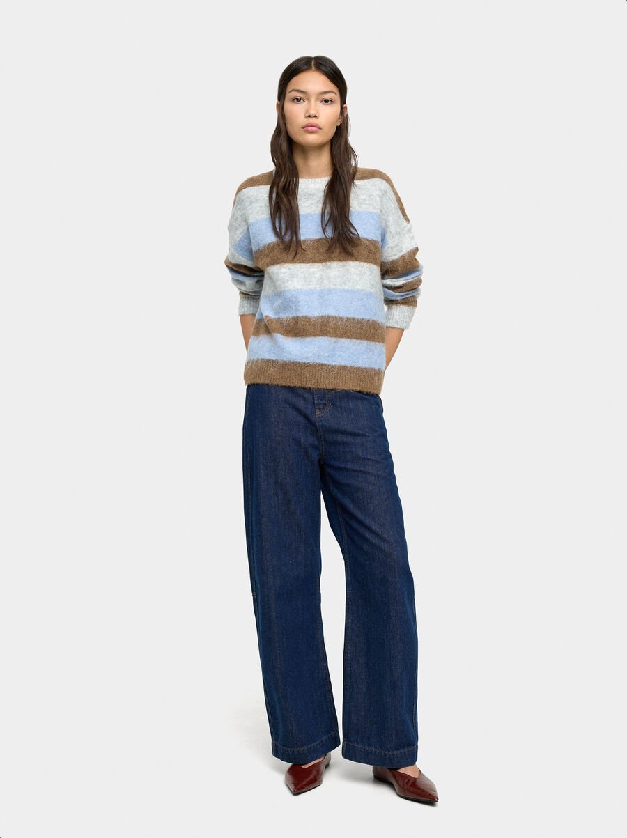 Sweater in knit with stripes