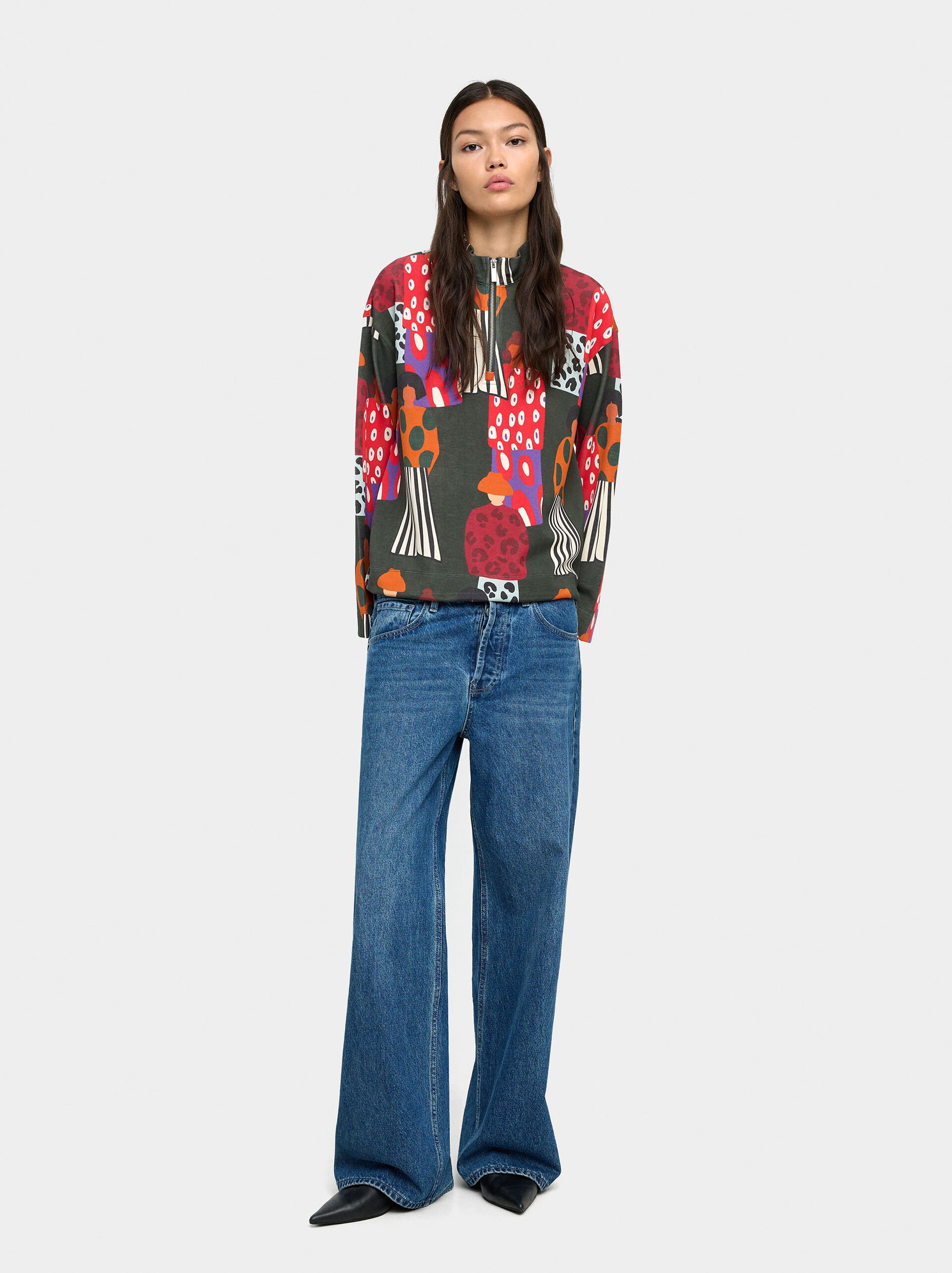 Printed sweatshirt with zipper closure image number 0.0