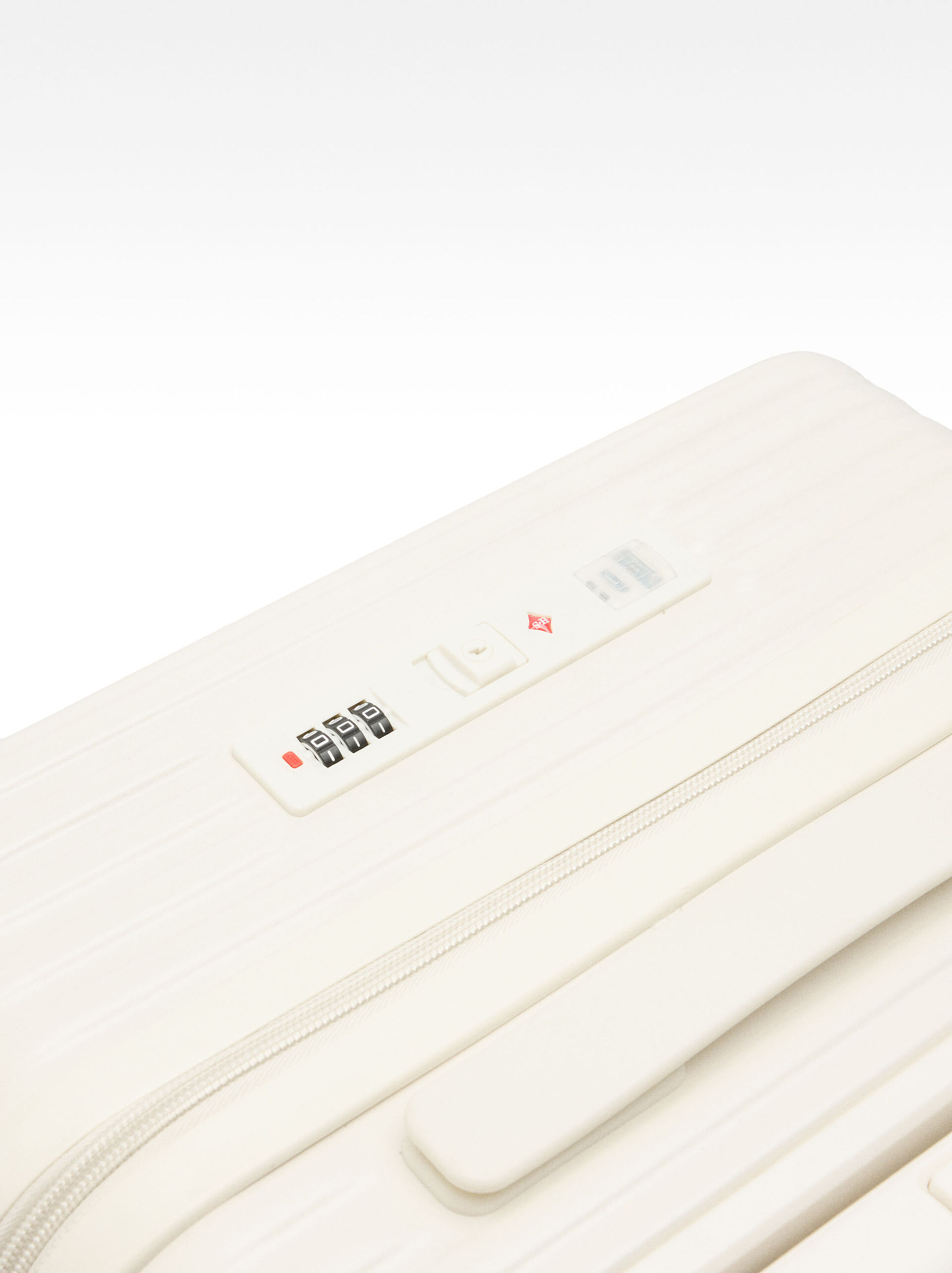 Travel suitcase with texture image number 4.0