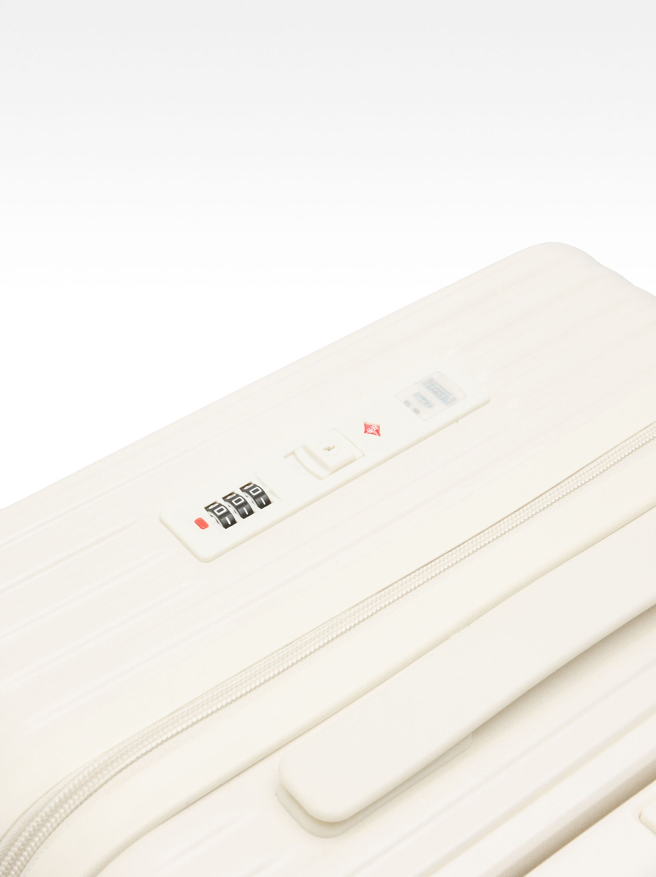 Travel suitcase with texture image number 4.0