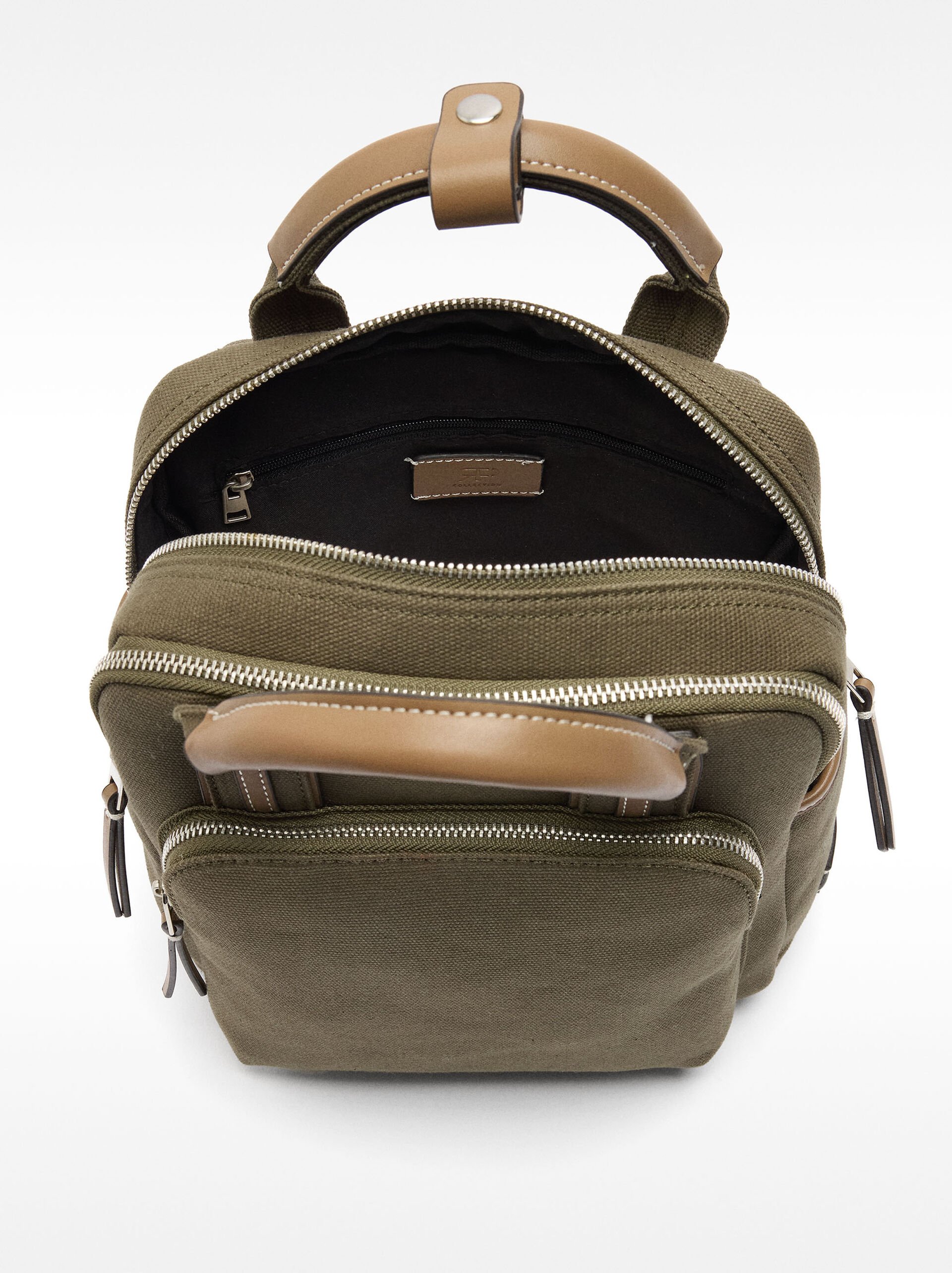 Basic canvas backpack image number 4.0