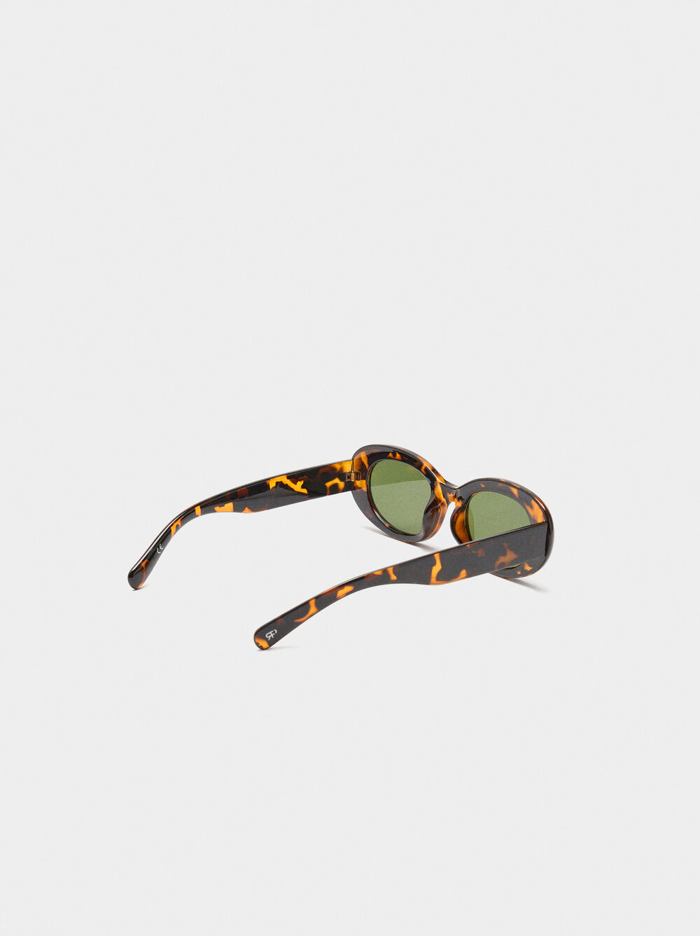 Oval sunglasses