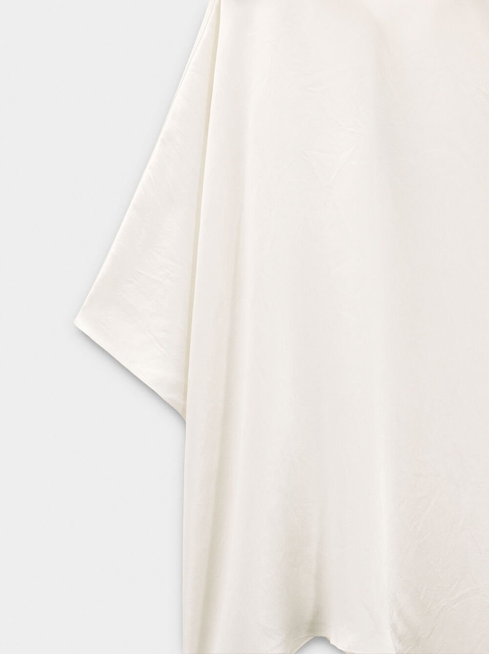 Vestit curt asimètric de setinat