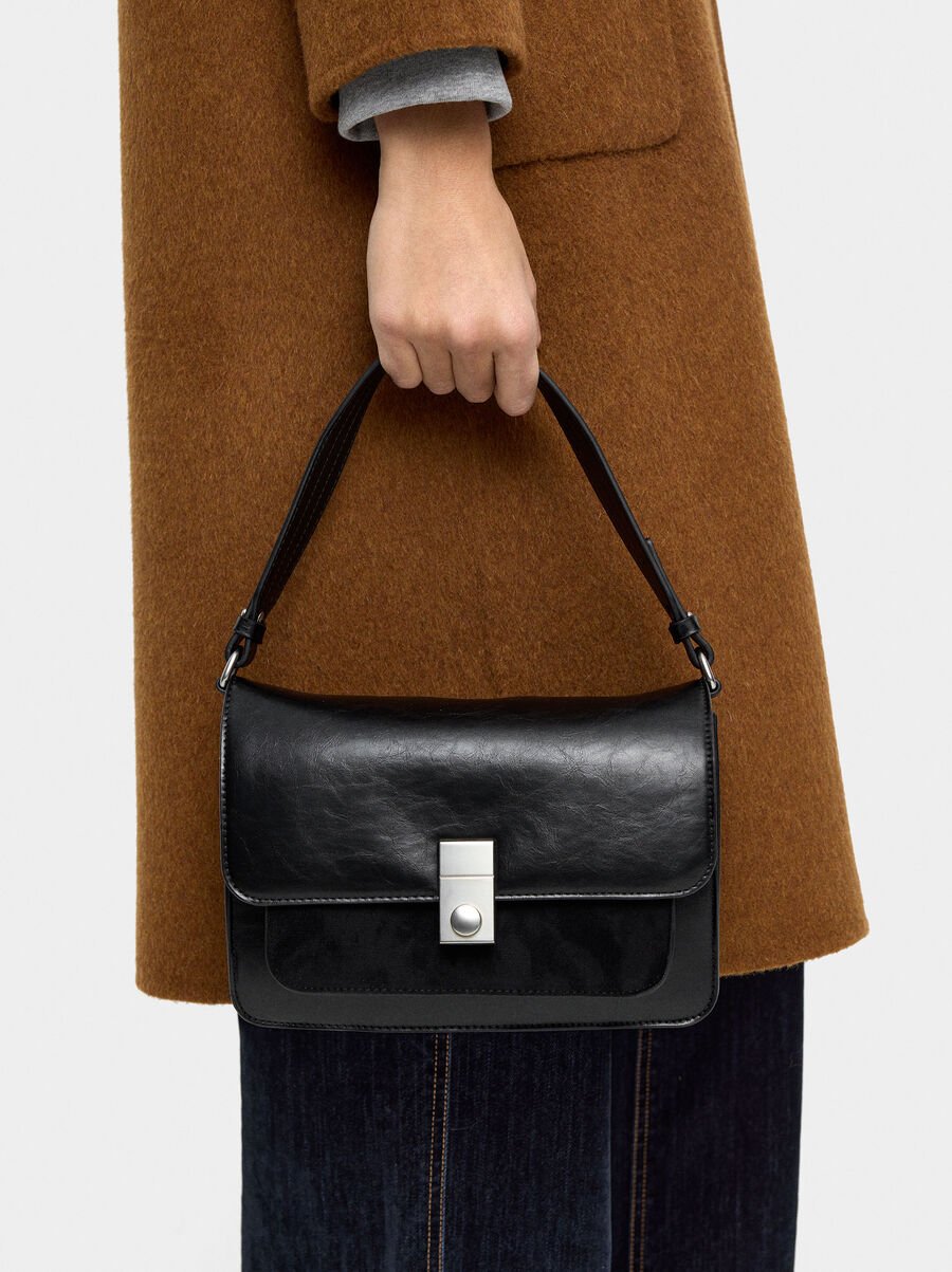 Bolso de mano con solapa
