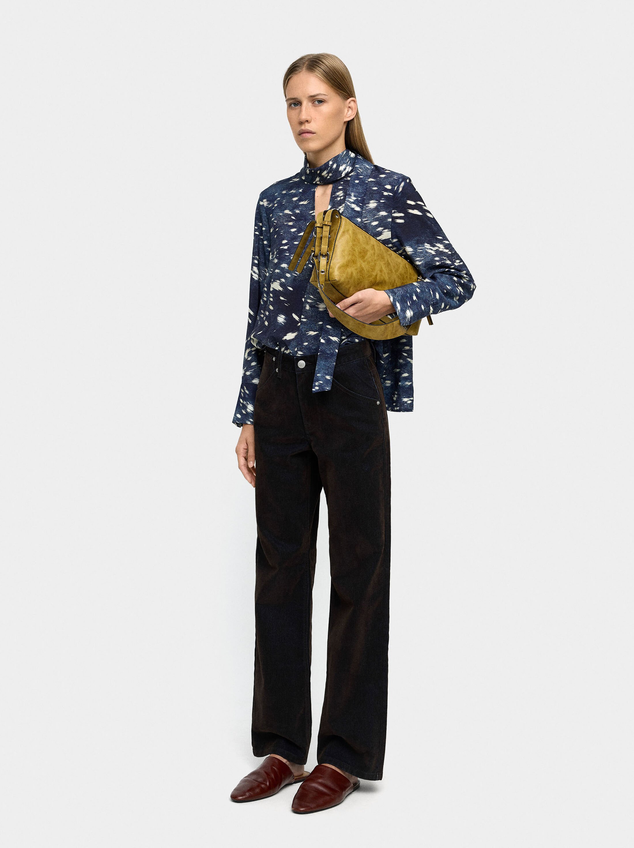 Long-sleeve animal print blouse image number 0.0