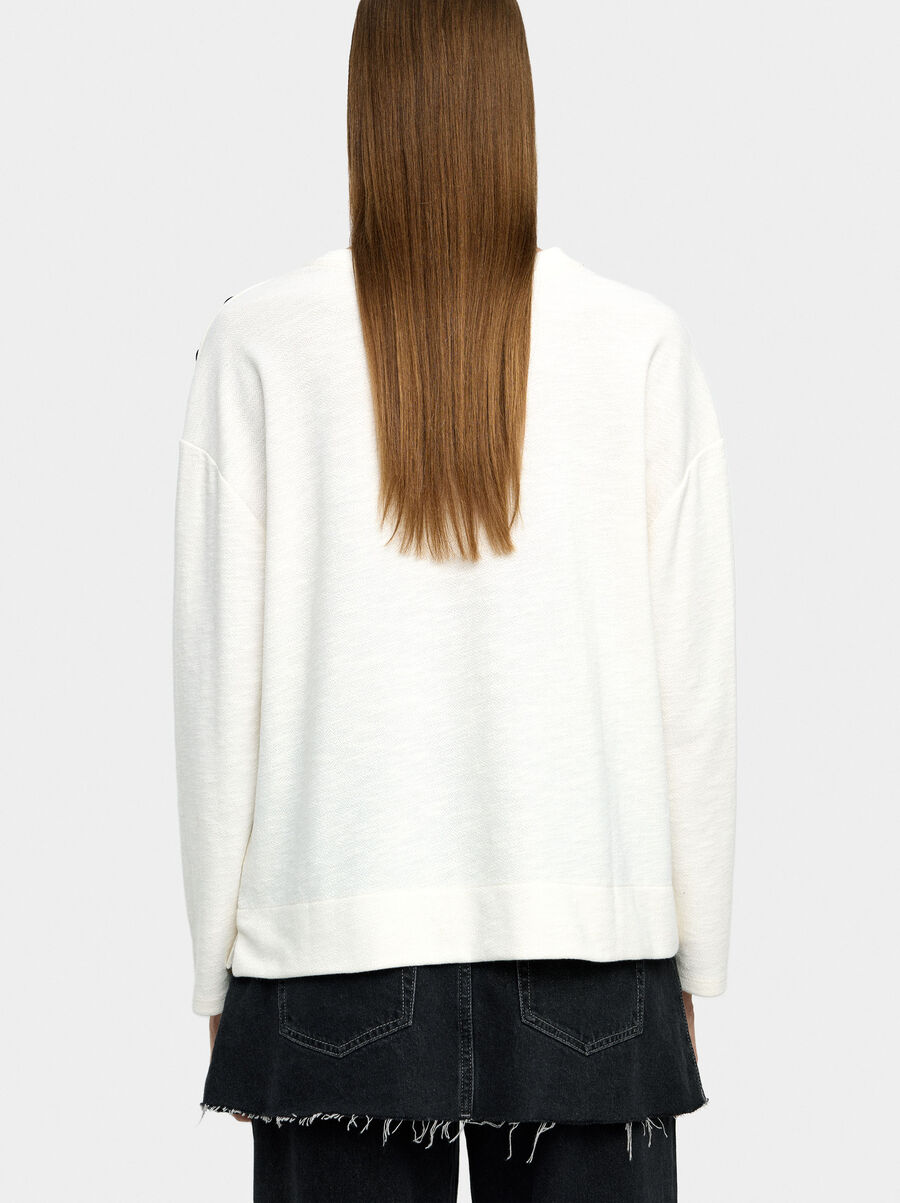 Long-sleeve sweater with buttons