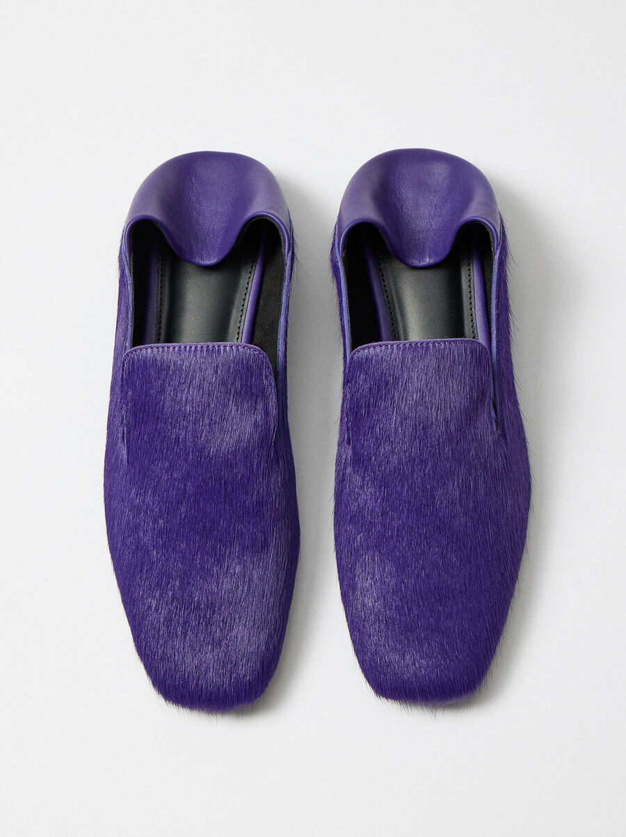 Leather flat shoes