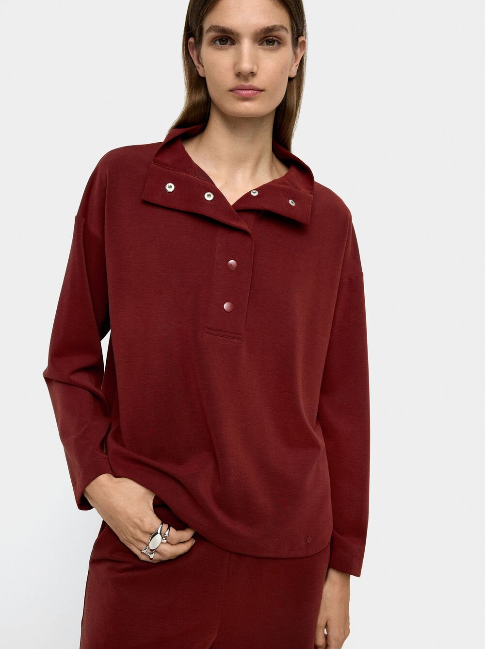 Sudadera con botones tacto suave