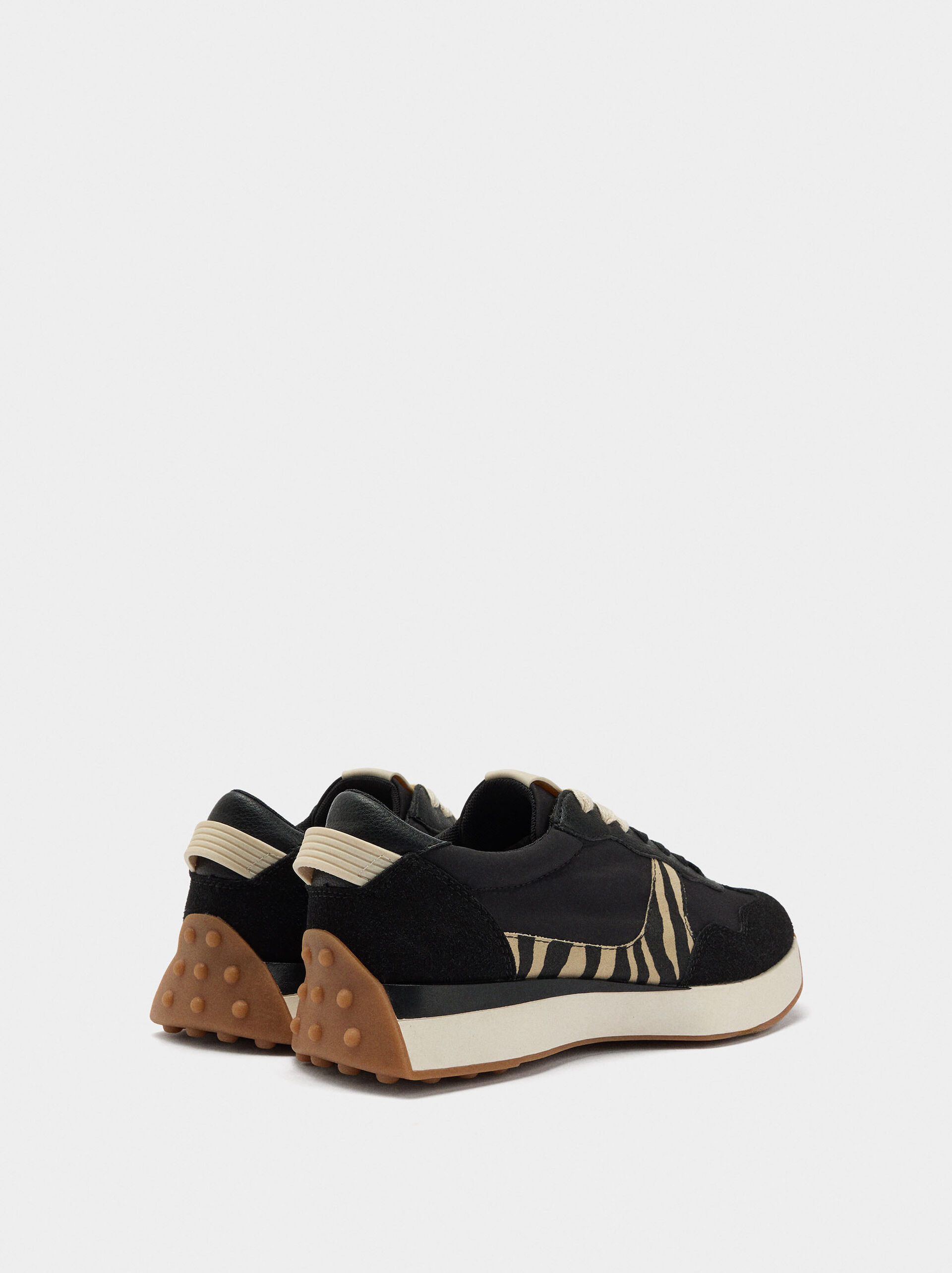 Sneakers with animal printed details image number 3.0