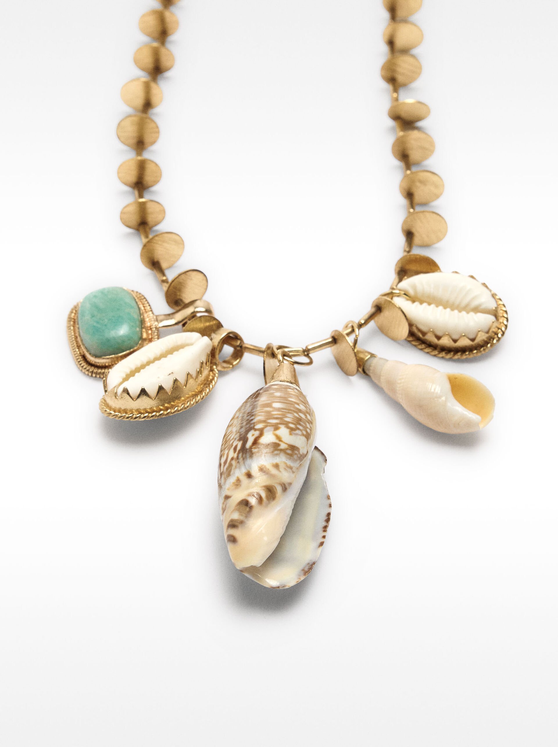 Collar largo de conchas y piedras image number 1.0