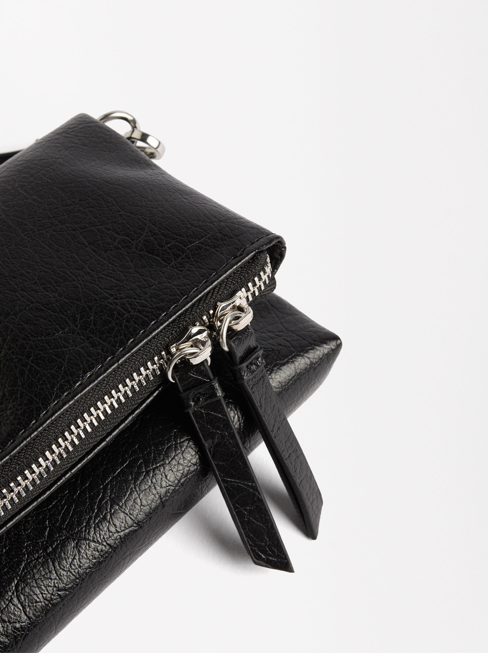 Bolso Bandolera Charol Negro Parfois