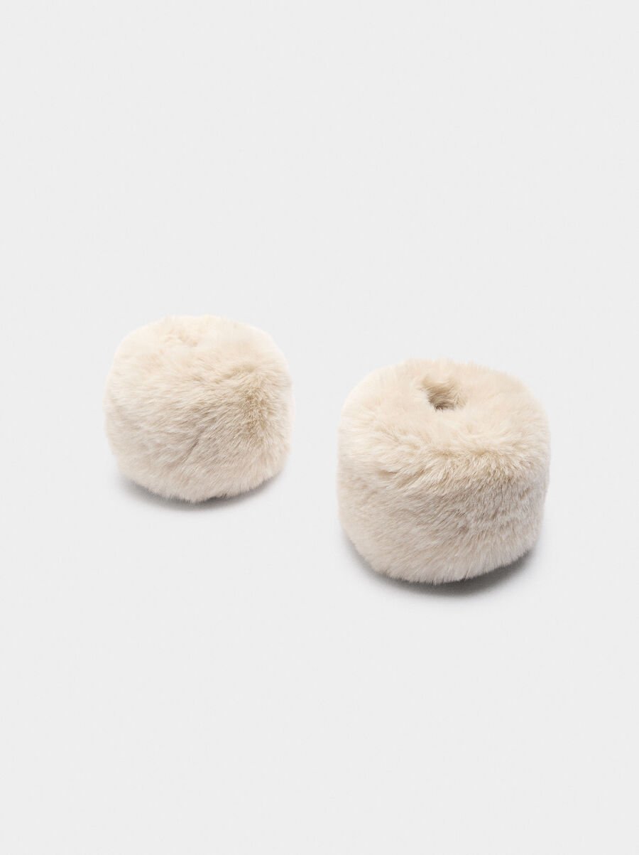 Cuffs with fur effect