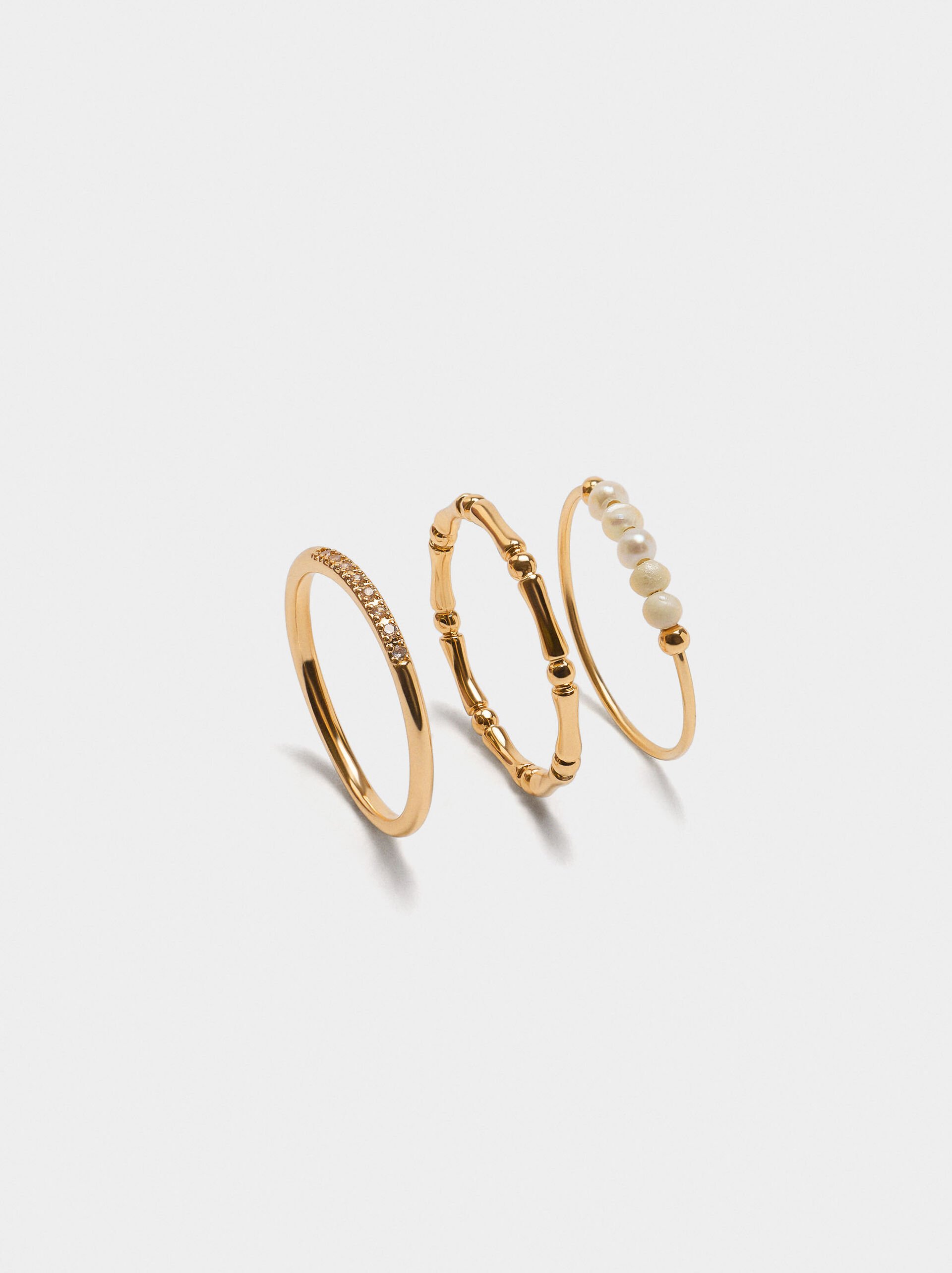 Set of rings with pearls and zirconia image number 1.0