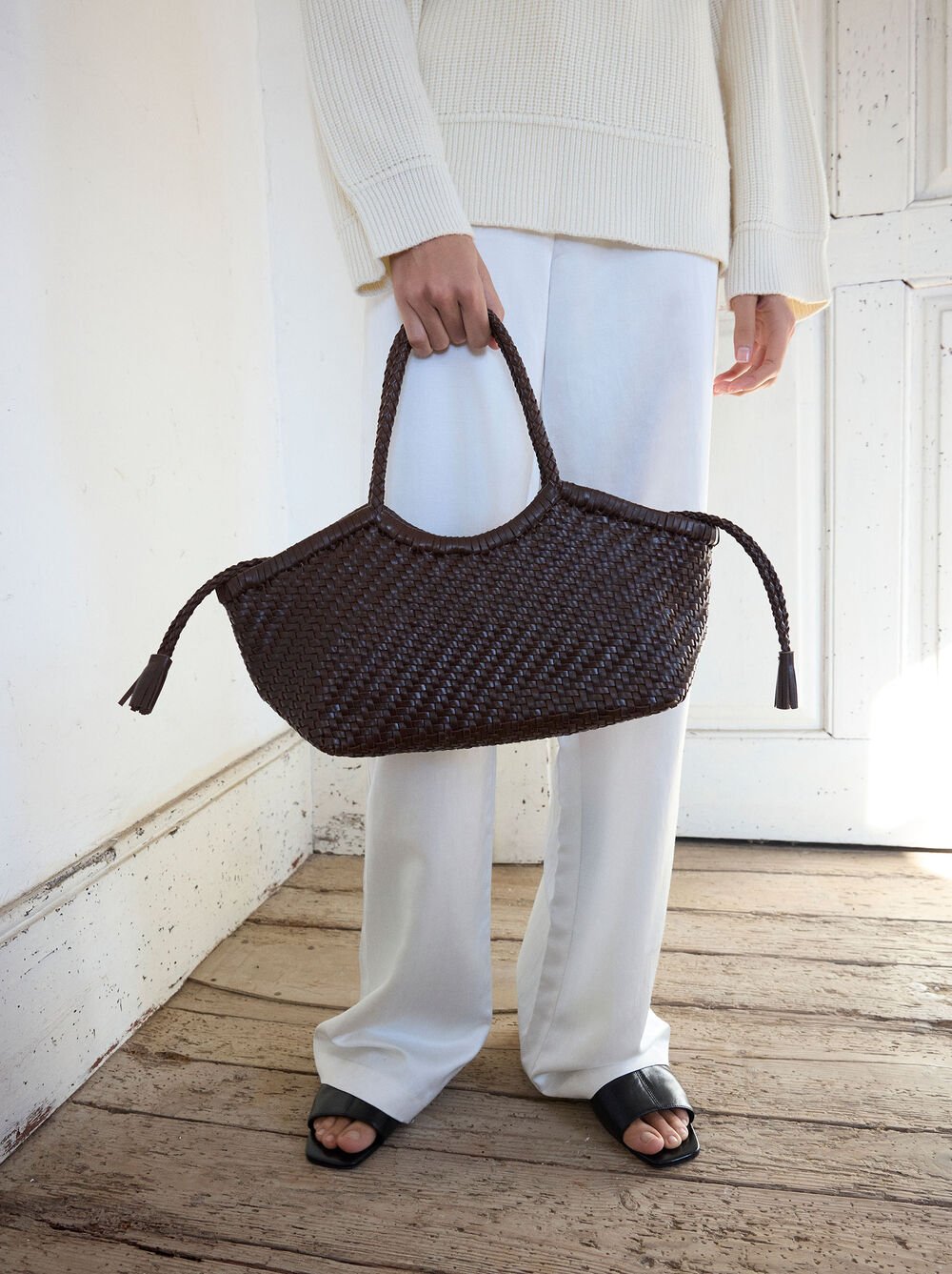 Tote bag with braided leather