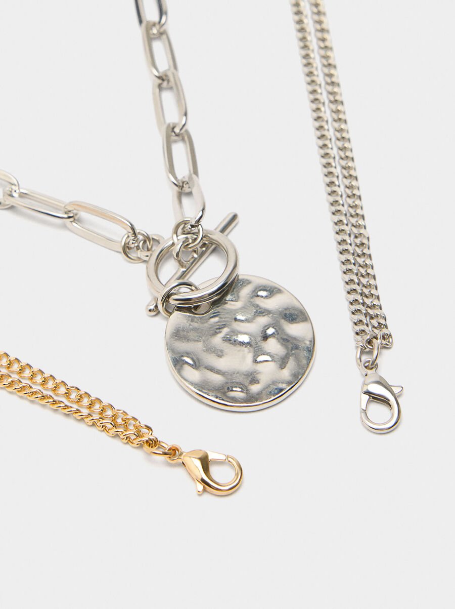 Set of short necklaces