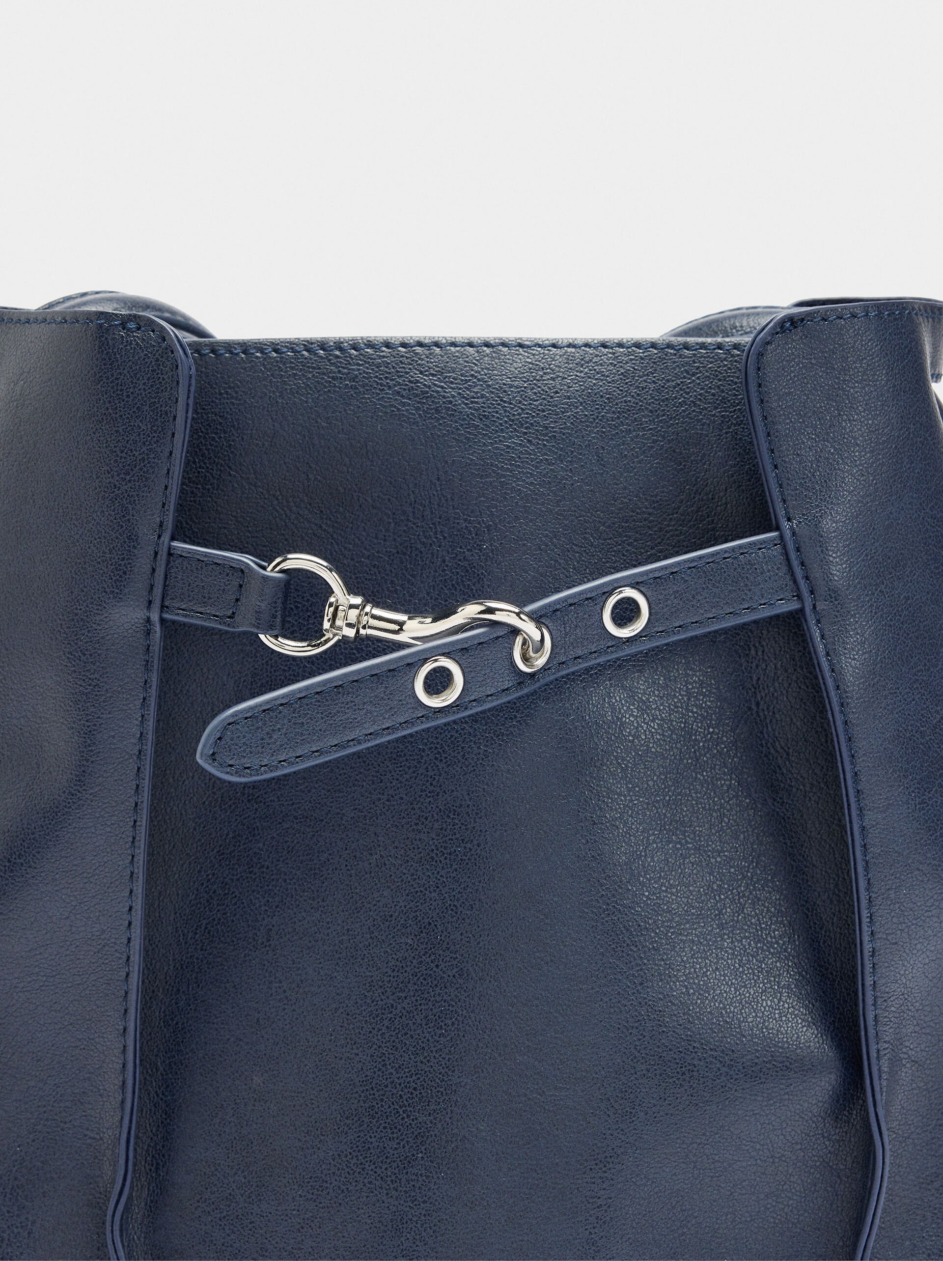 Bucket bag with side folds image number 5.0
