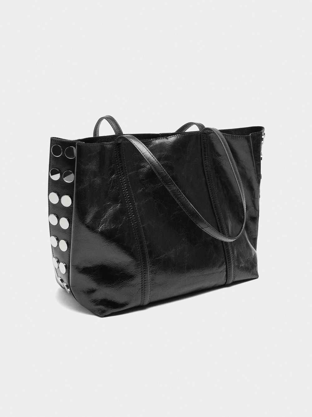 Bolso shopper de piel con tachuelas