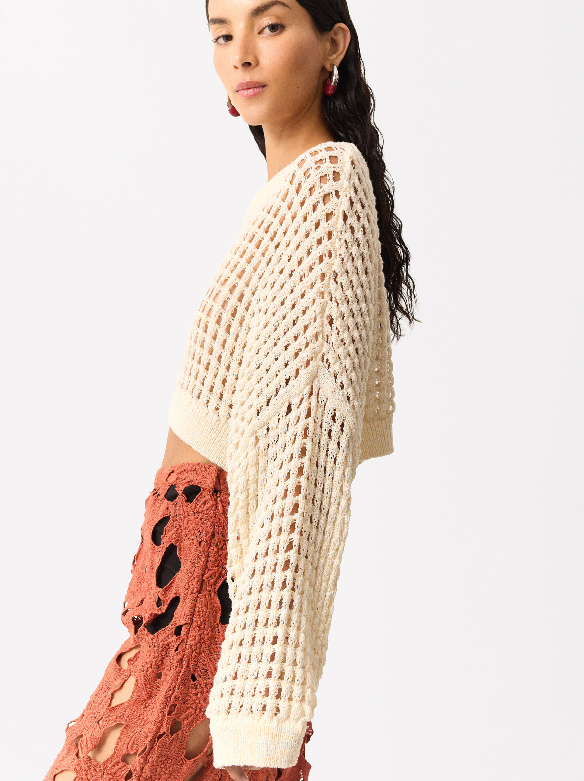 Online Exclusive - Round-Neck Knit Sweater image number 3.0