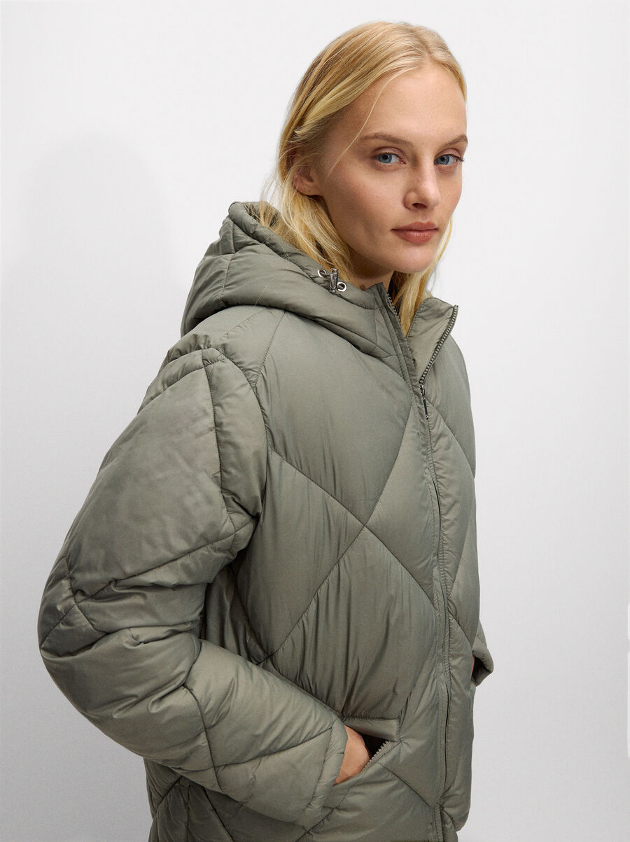 Quilted coat with hood