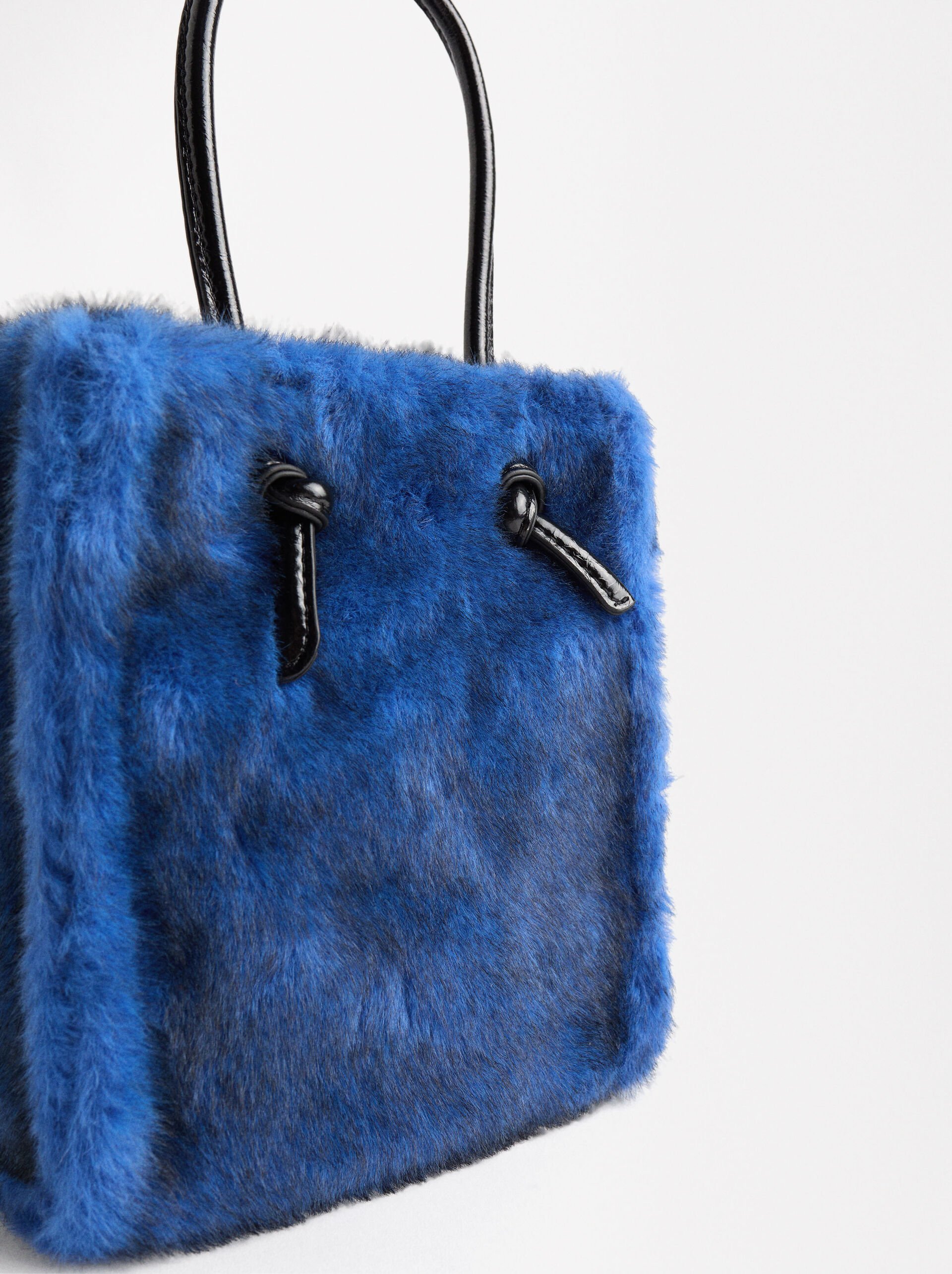 Bolso tote con efecto pelo image number 2.0