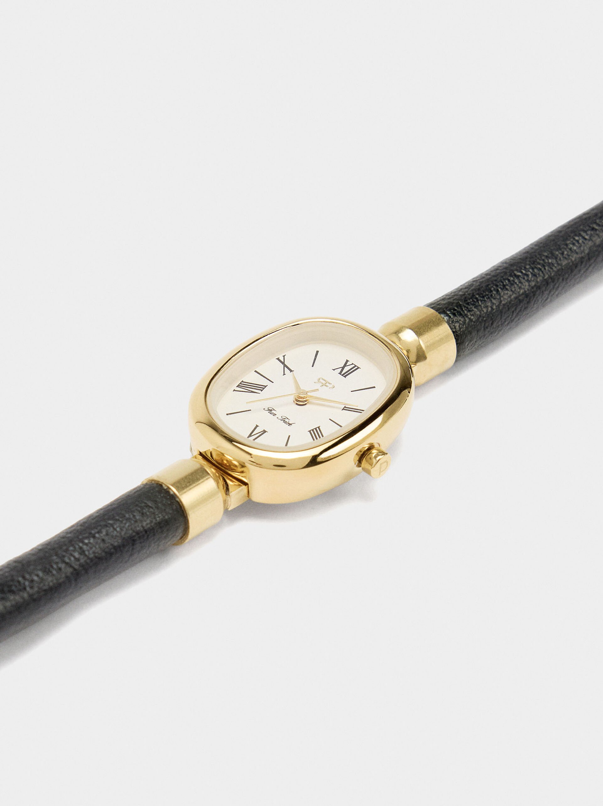 Oval dial watch with leather strap image number 1.0