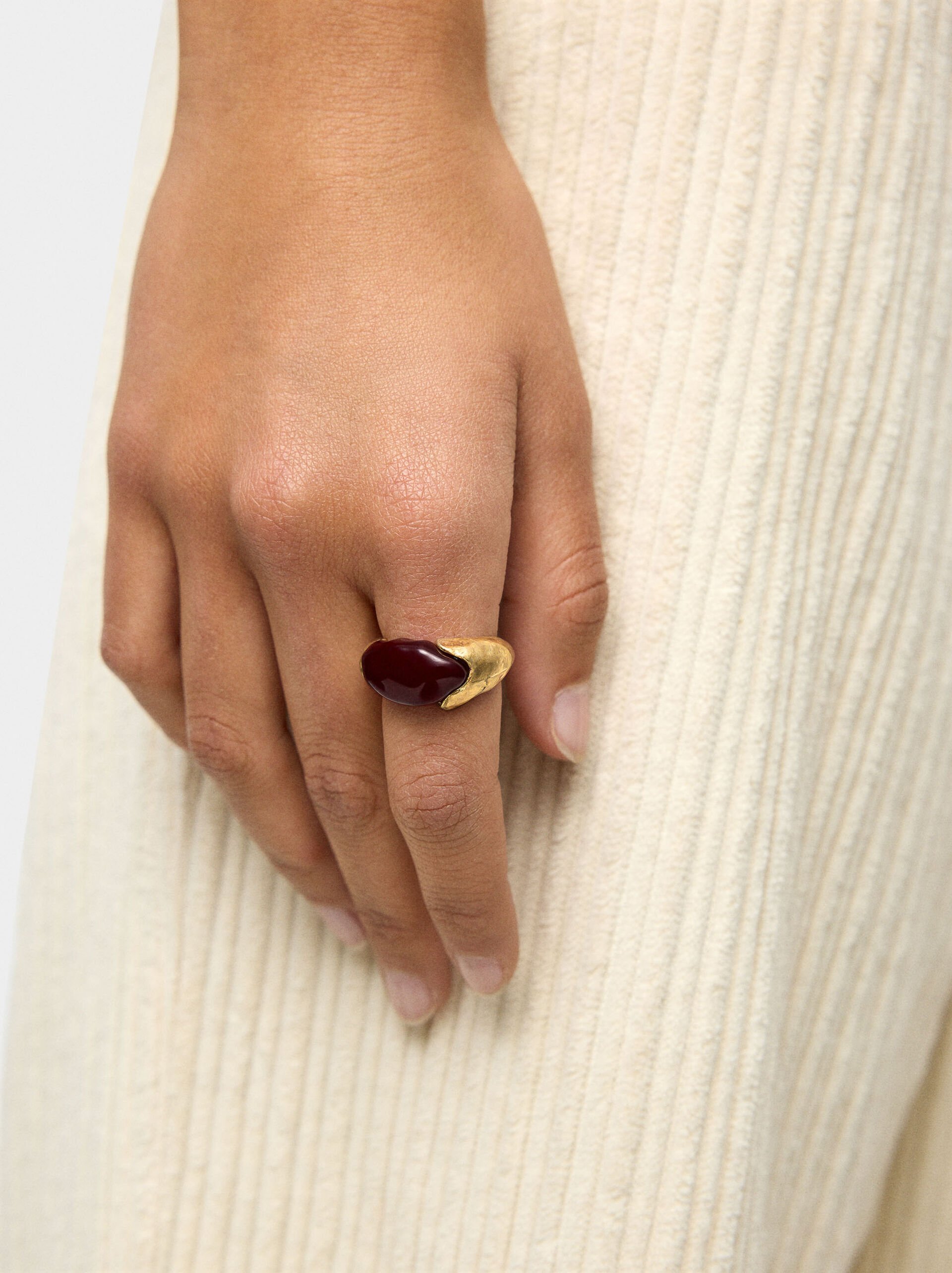 Irregular oval ring image number 1.0