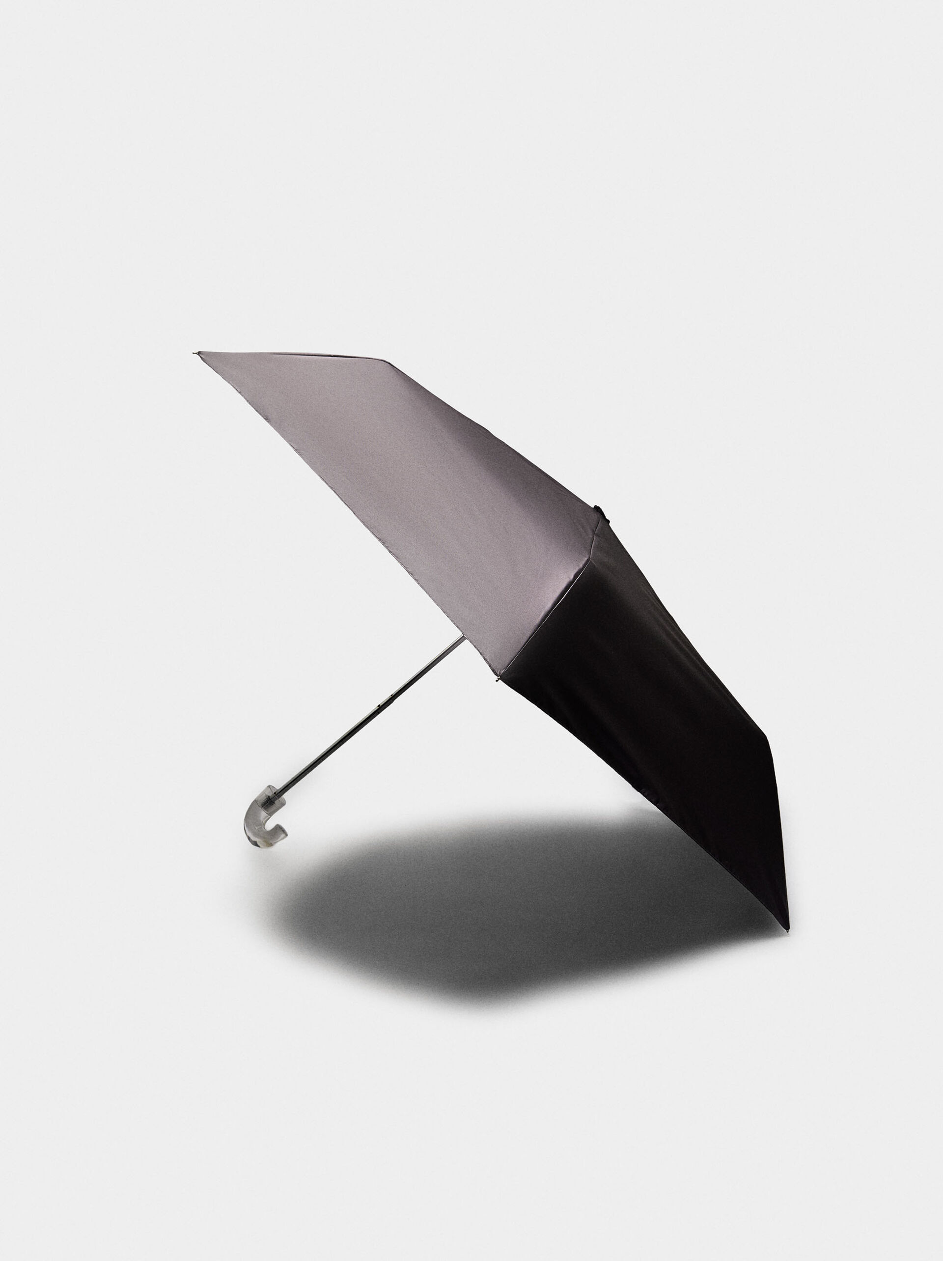 Medium umbrella image number 2.0