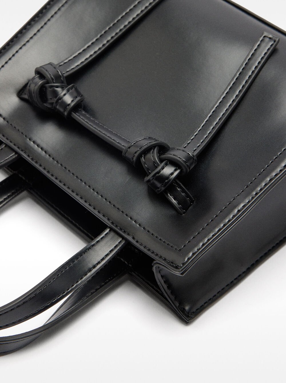 Tote bag with shoulder strap