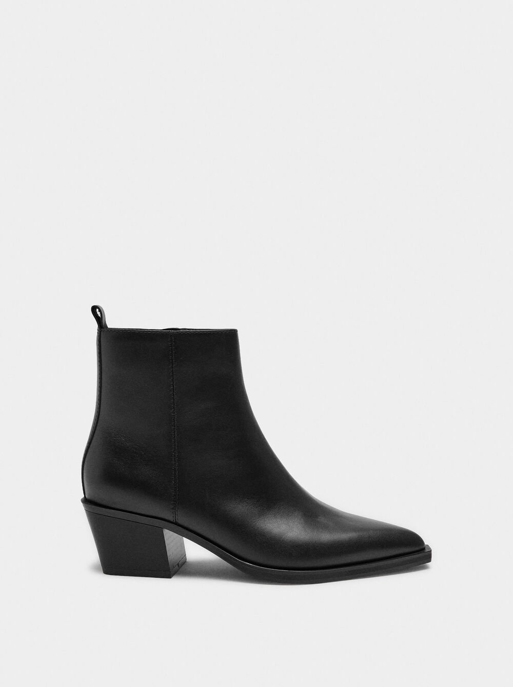Leather ankle boots with wide heel