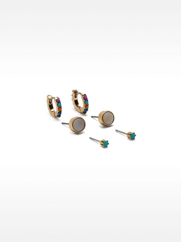 Set of earrings with shell