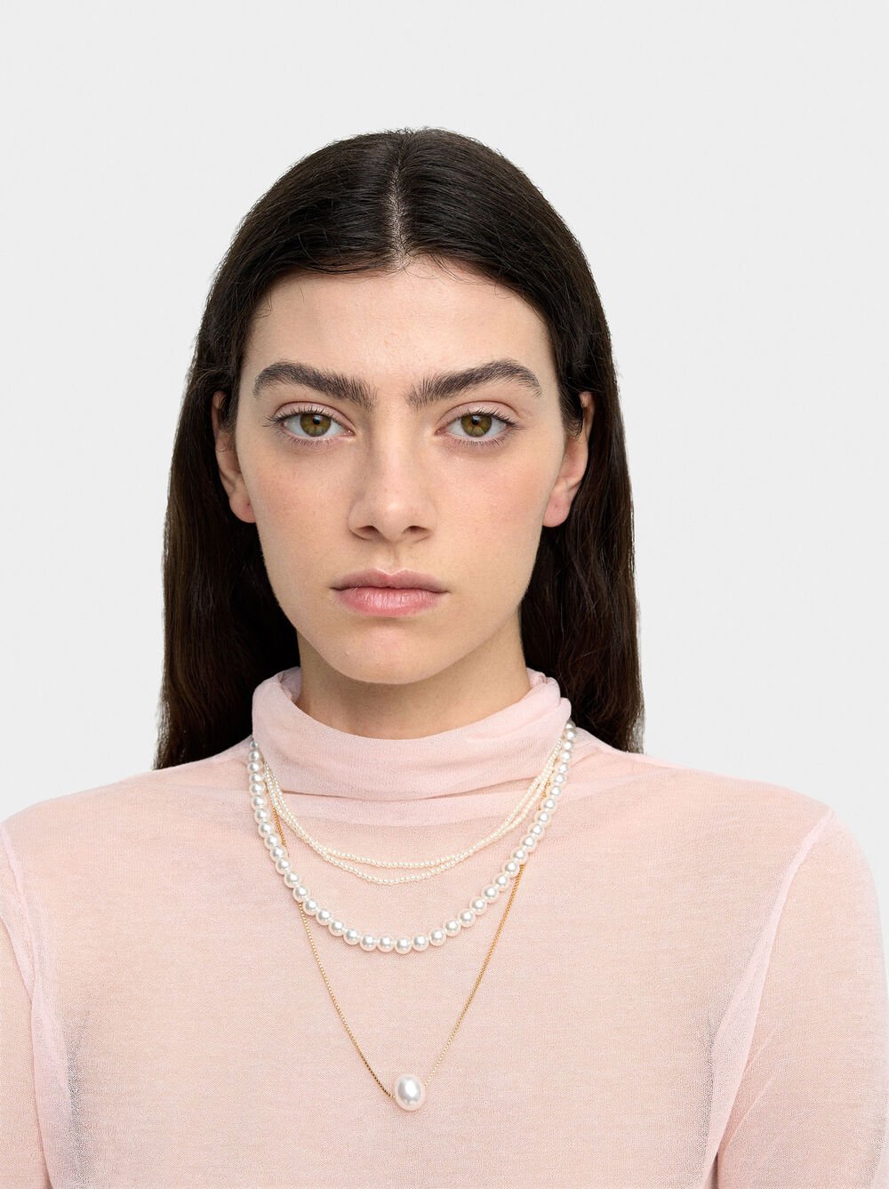 Set de collares cortos con perlas
