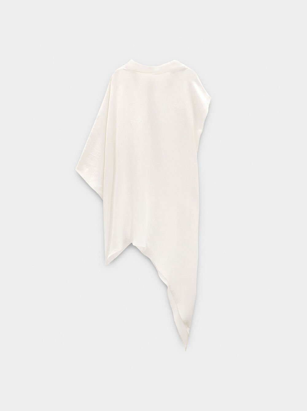 Vestit curt asimètric de setinat