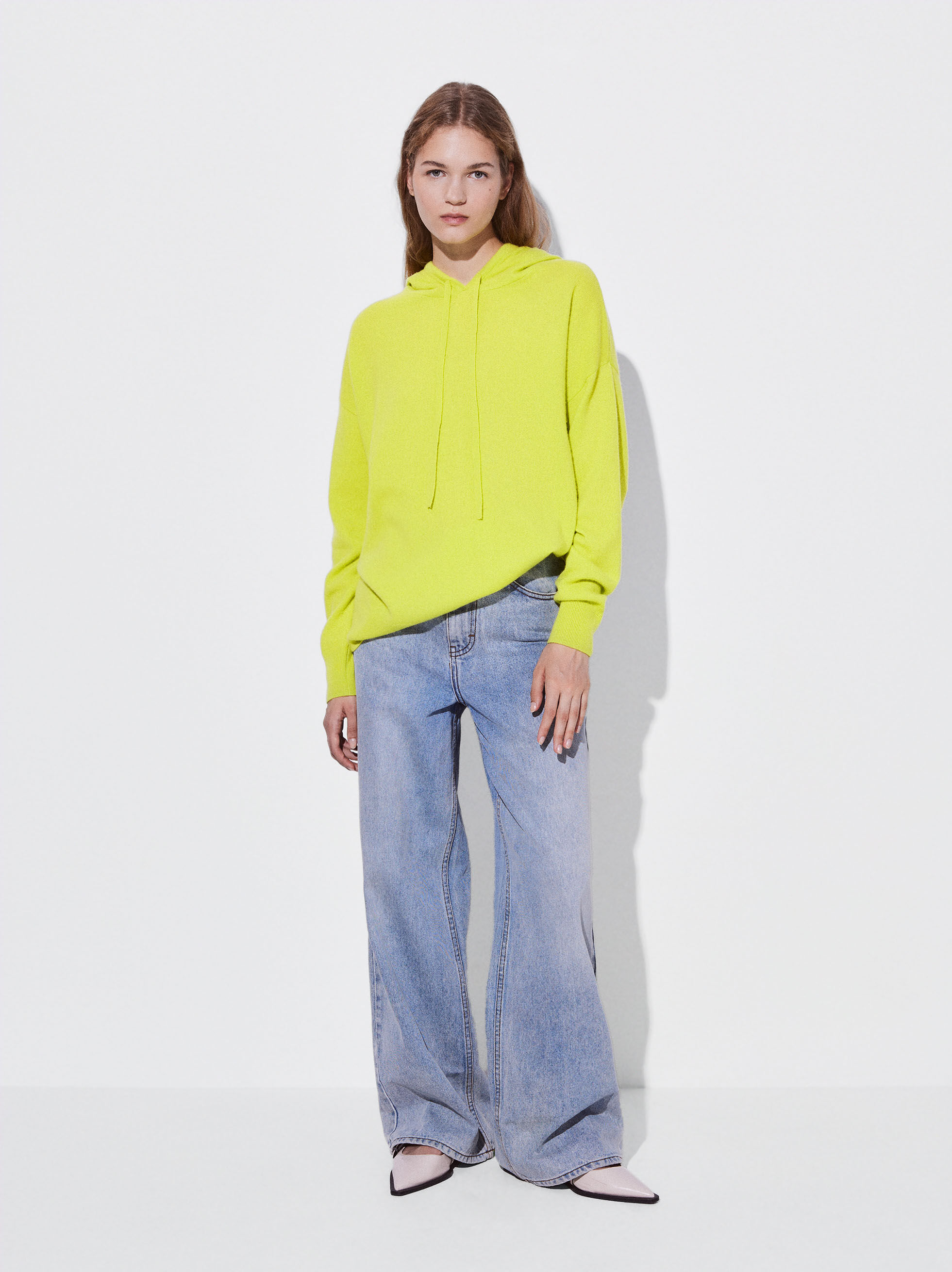 Neon hoodie zara discount