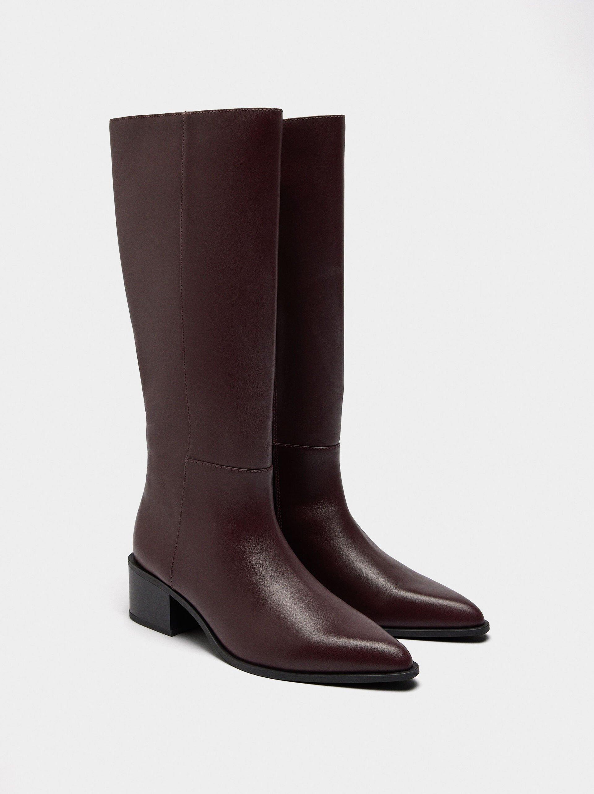 Stiefel aus Leder mit breitem Absatz image number 3.0