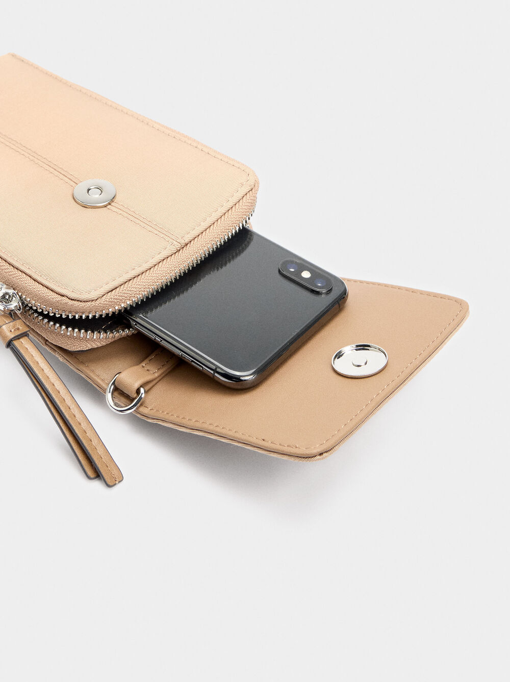 Borsa per cellulare effetto nylon