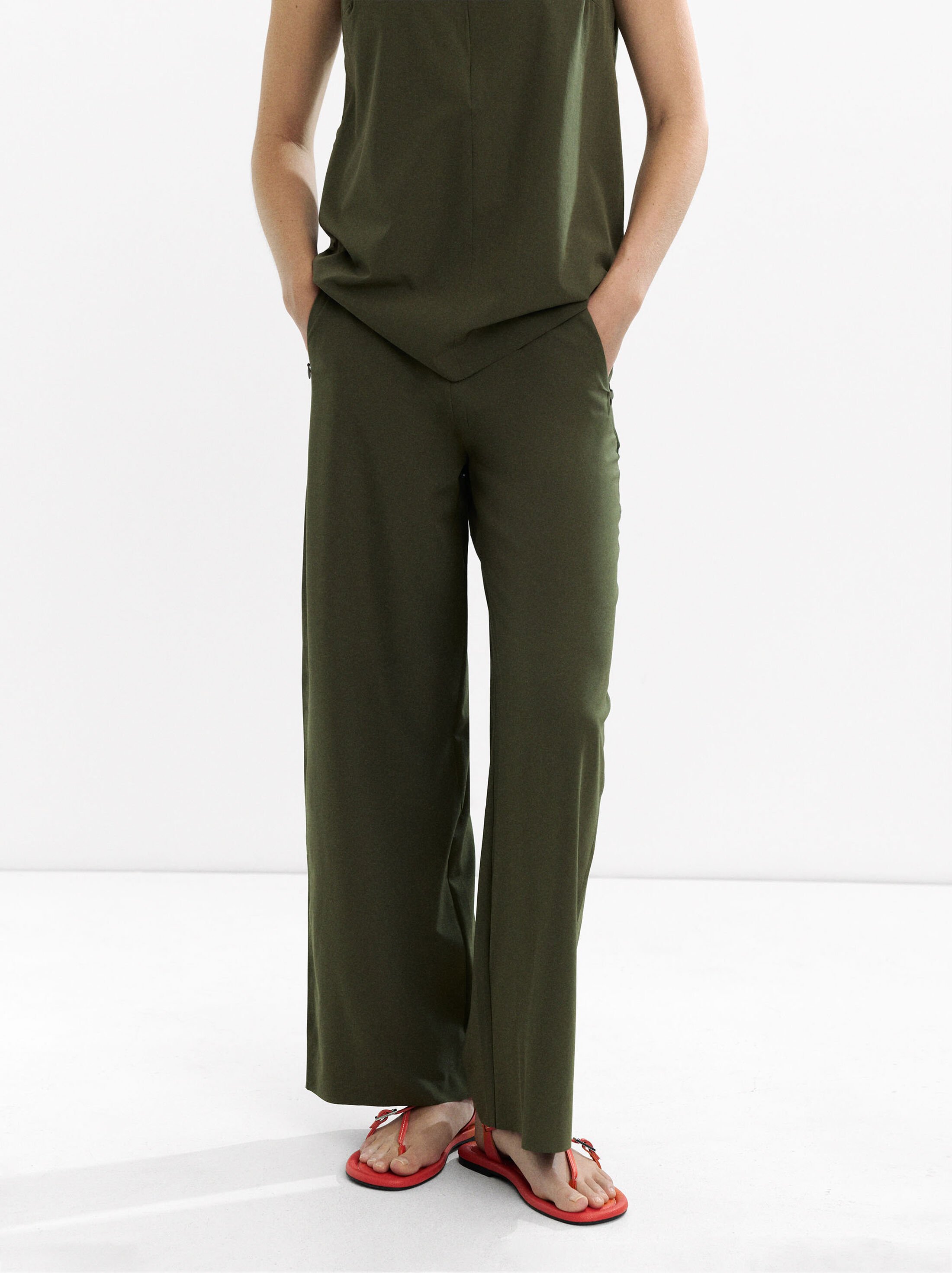 Trousers with zip pockets image number 1.0